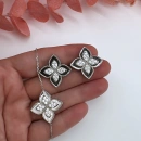 RC Taşlı Badem Yonca Küpe