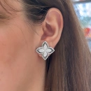 RC Taşlı Badem Yonca Küpe