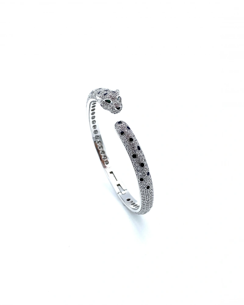 Carti Ful Taşlı Siyah Beyaz Jag Kelepçe