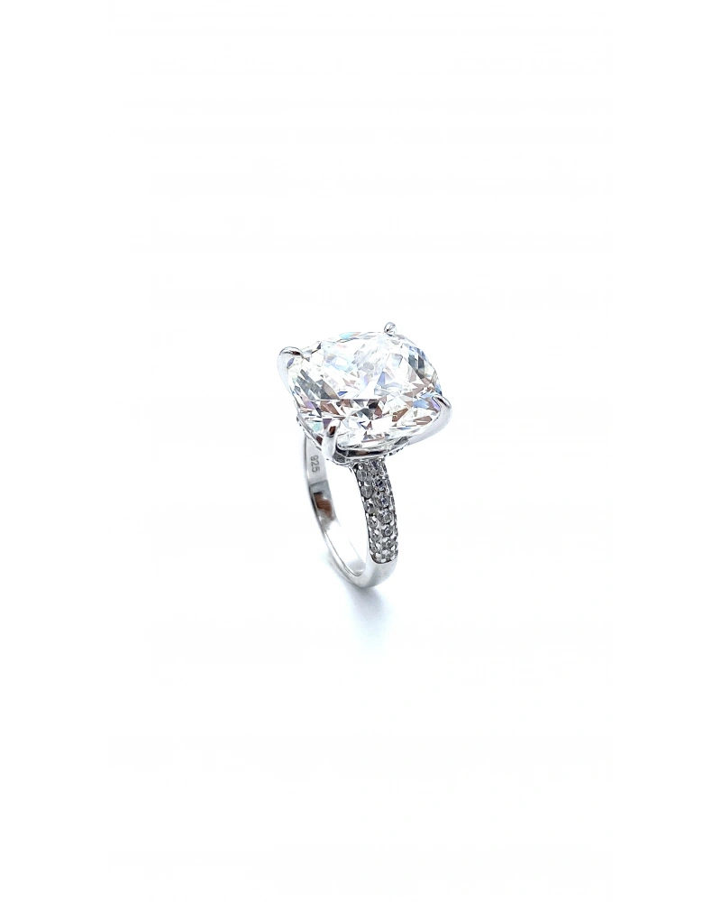 Mozanit 8ct 4 Tırnak Prenses Tektaş Yüzük