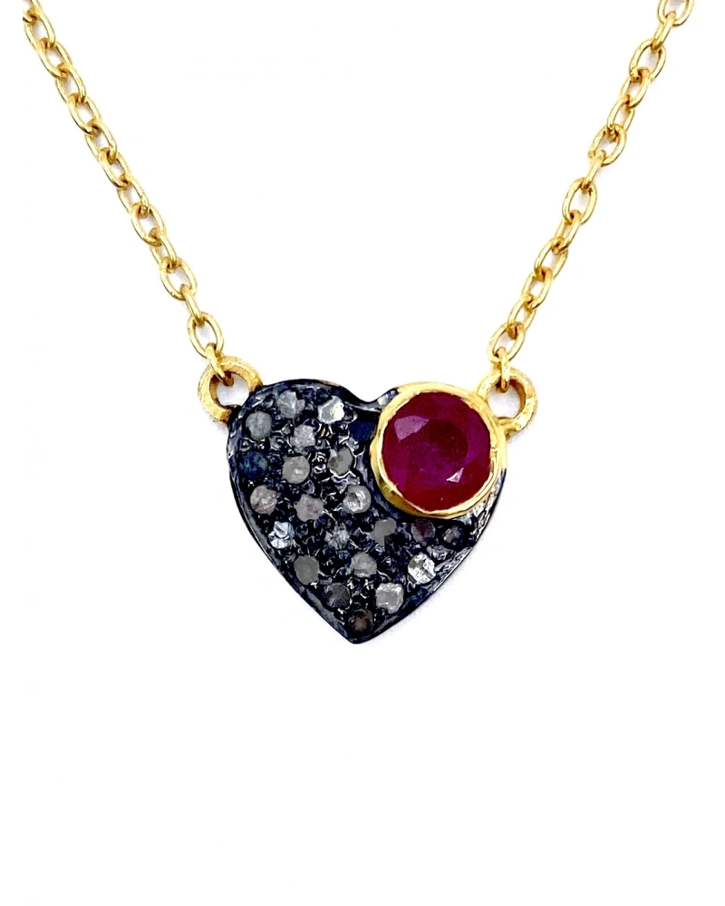 Yakut Taş Detaylı Ham Elmas Taşlı Kalp Kolye