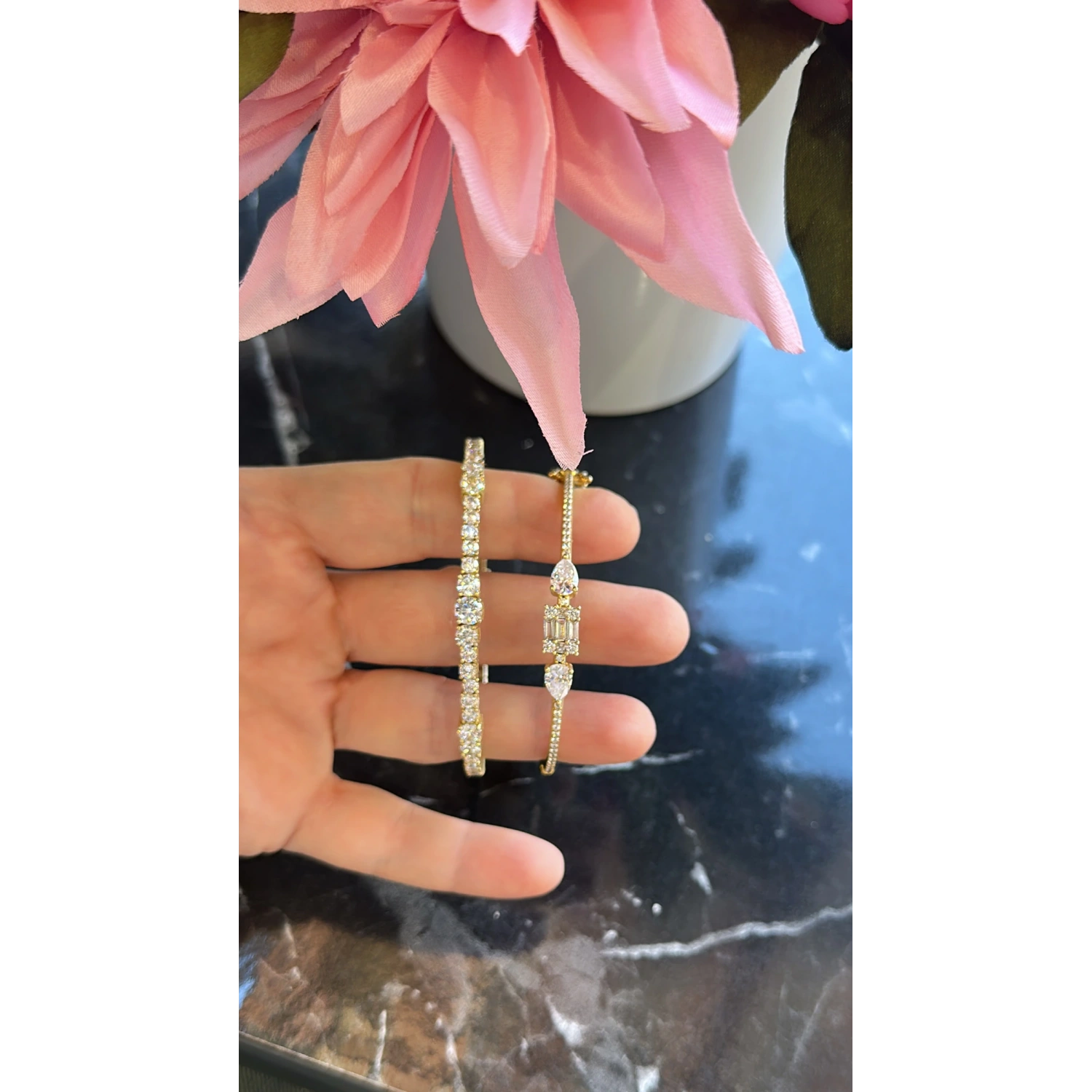 2 Damla 1 Baget Yarı Taşlı Kelepçe