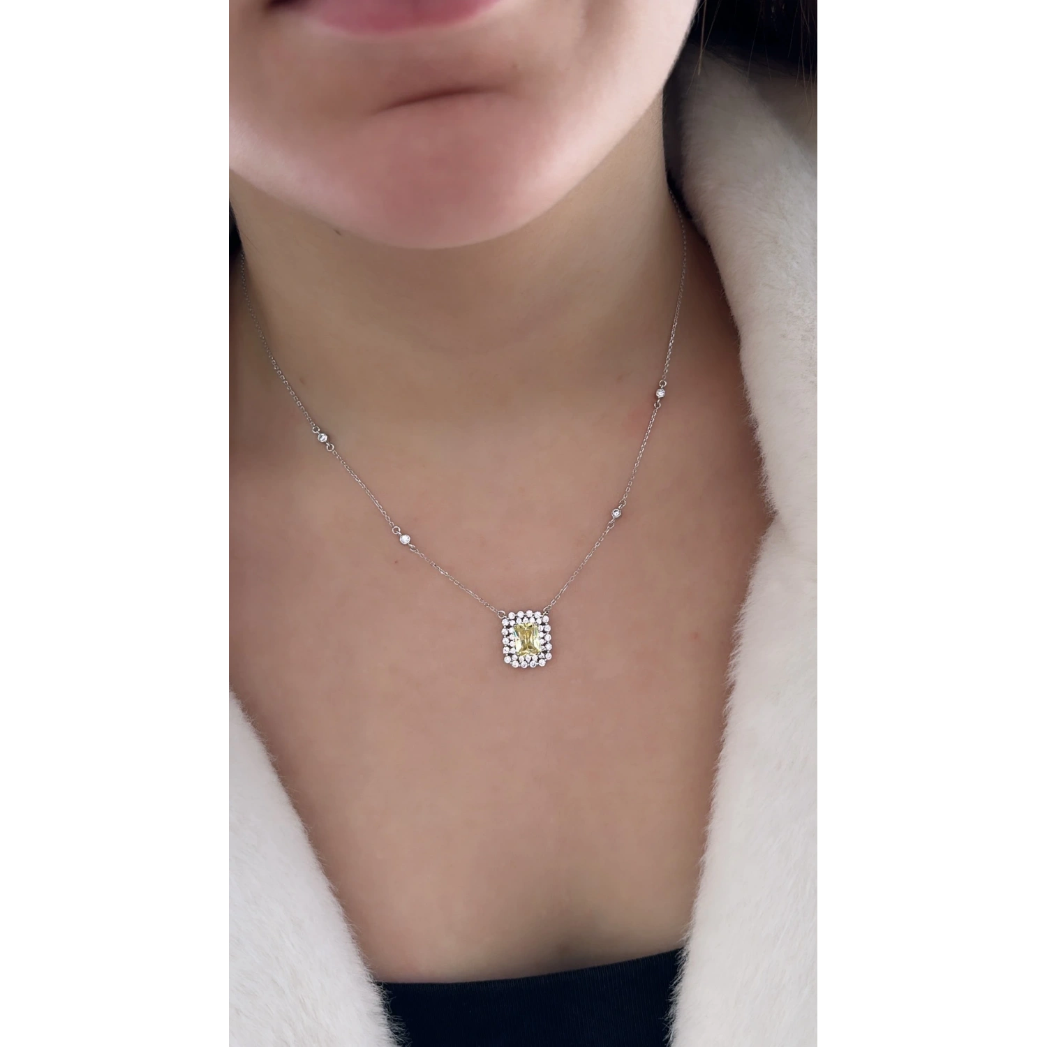 2 Sıra Taşlı Sitrin Di Kolye