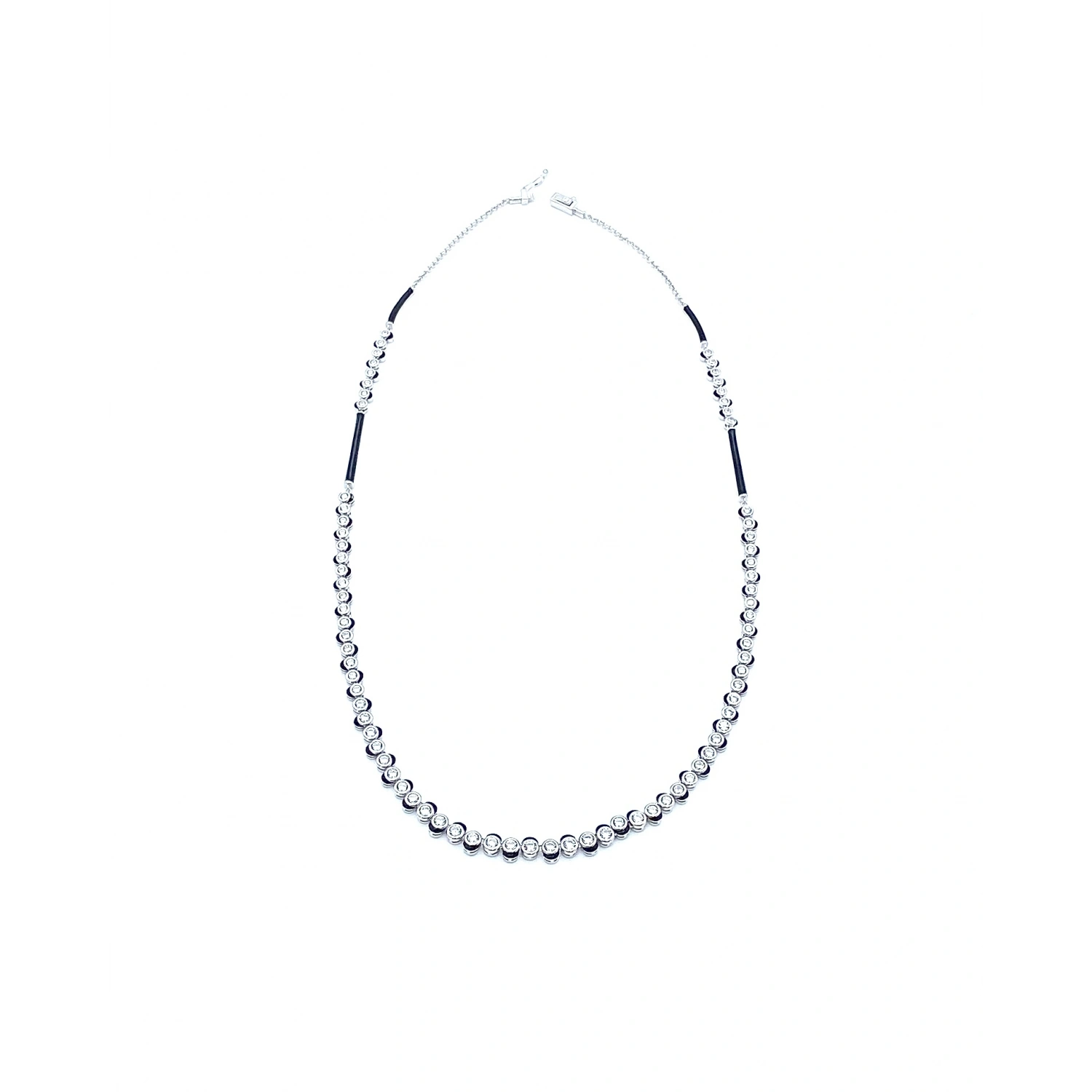 Siyah Mineli Gömme Taş Tasarım Kolye