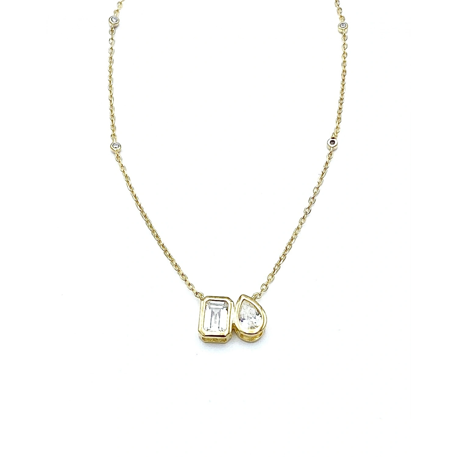 Mozanit Gömme Damla Di Tektaş Kolye