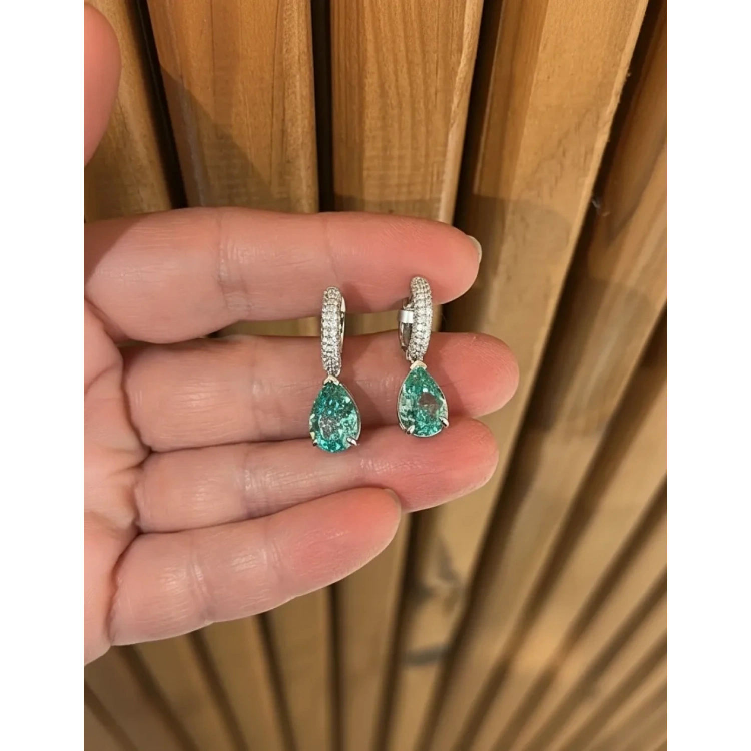 Mint Damla Sallantılı Halka Küpe