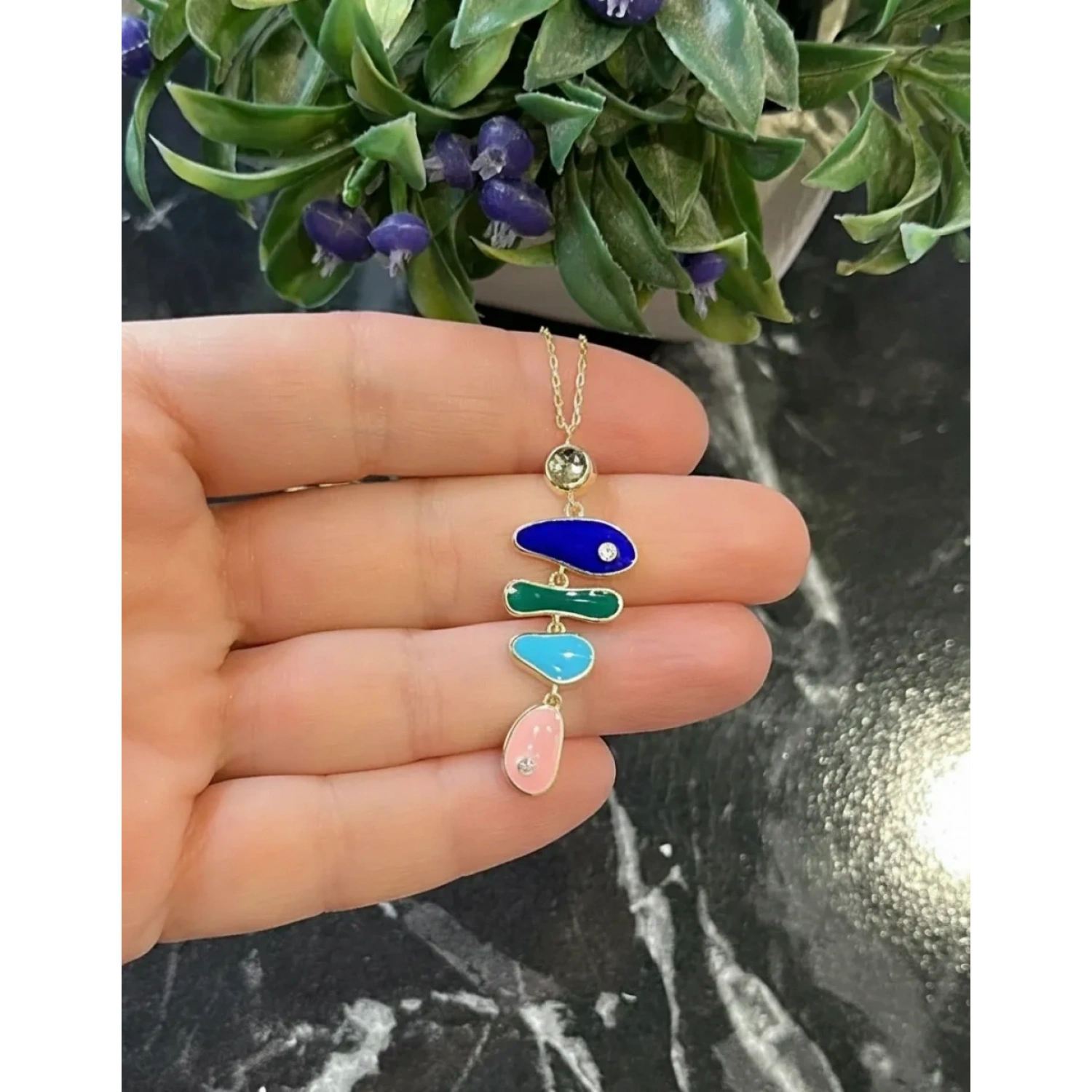 Renkli Mineli Balık Kolye