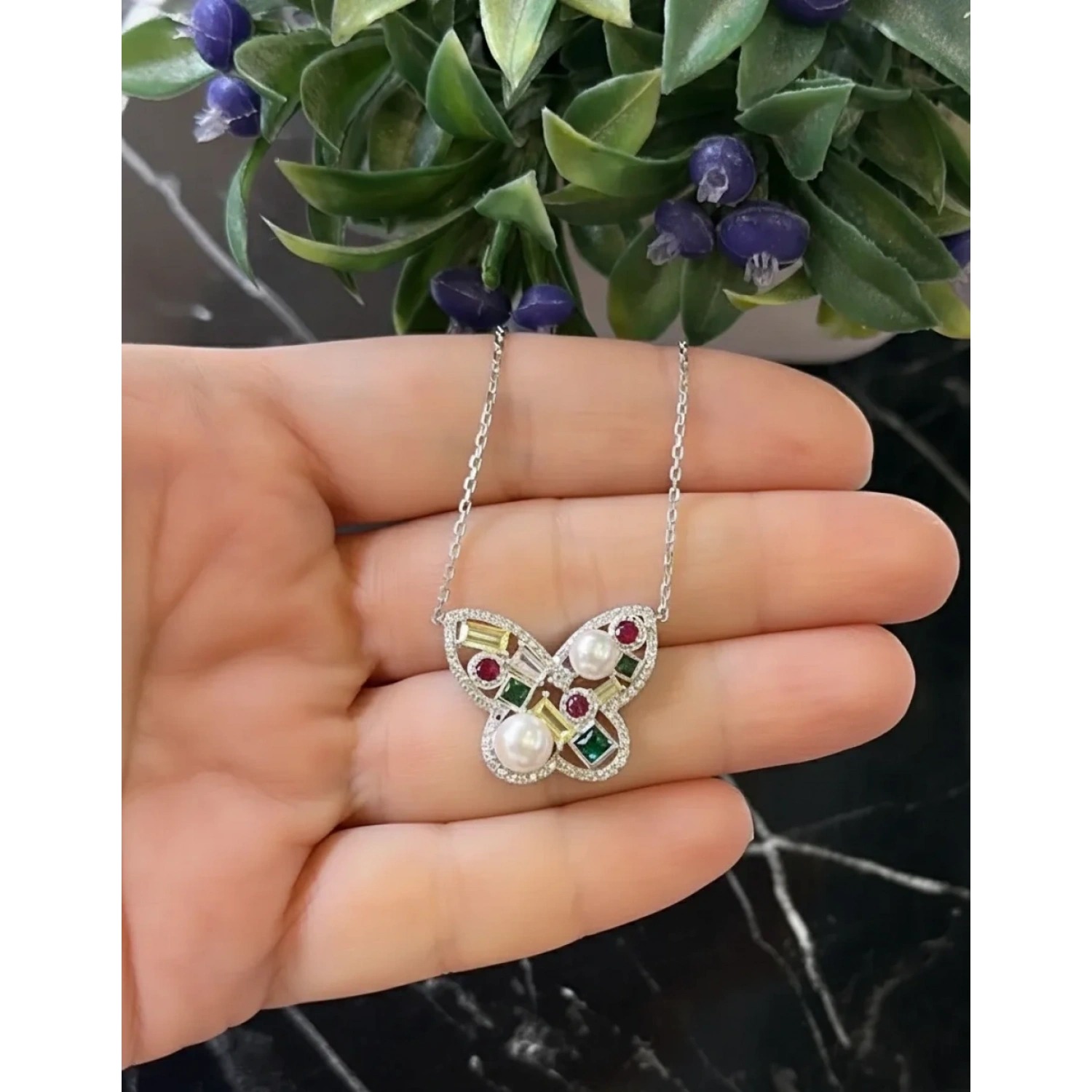 İncili Geo Taşlı Kelebek Kolye