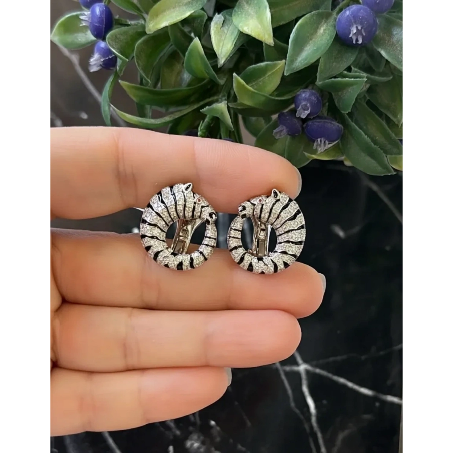 DW Mineli Zebra Tasarım Küpe