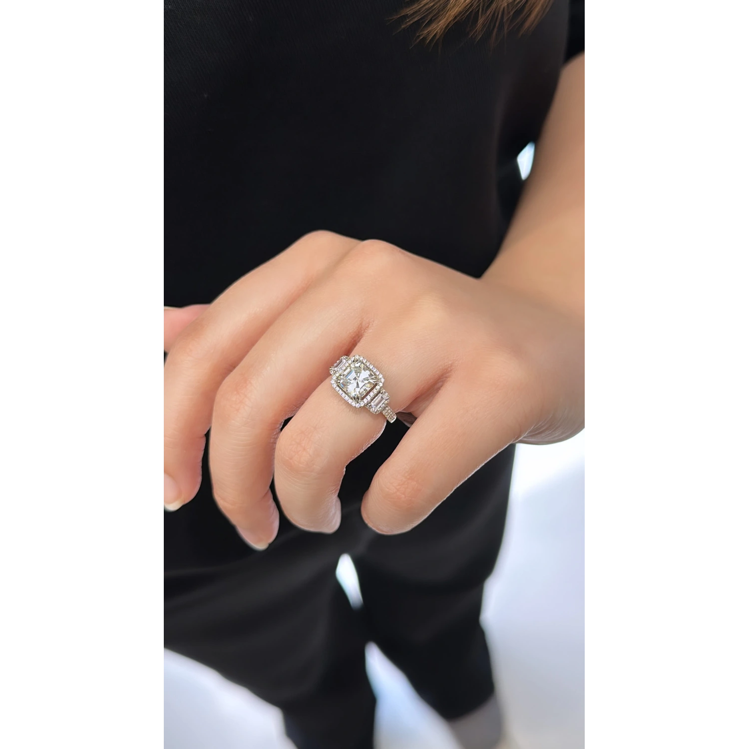 AR Kare Mozanit Baget Yüzük