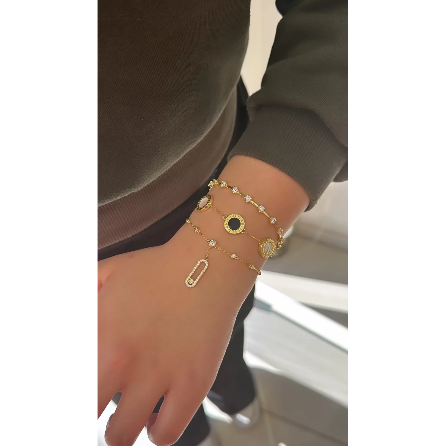 Ara Taşlı Messi Sallantılı Bileklik