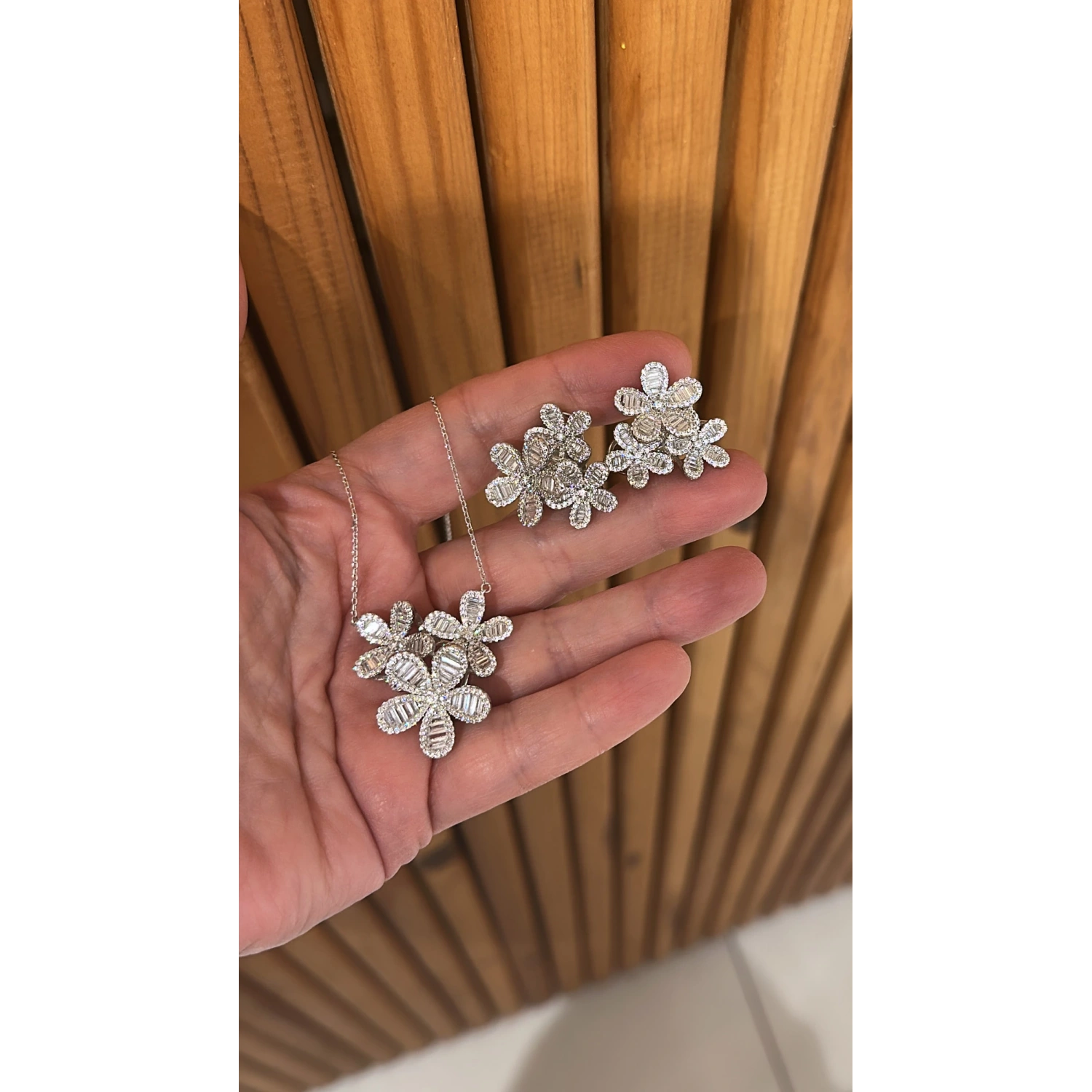 Baget Flower Tria Kolye