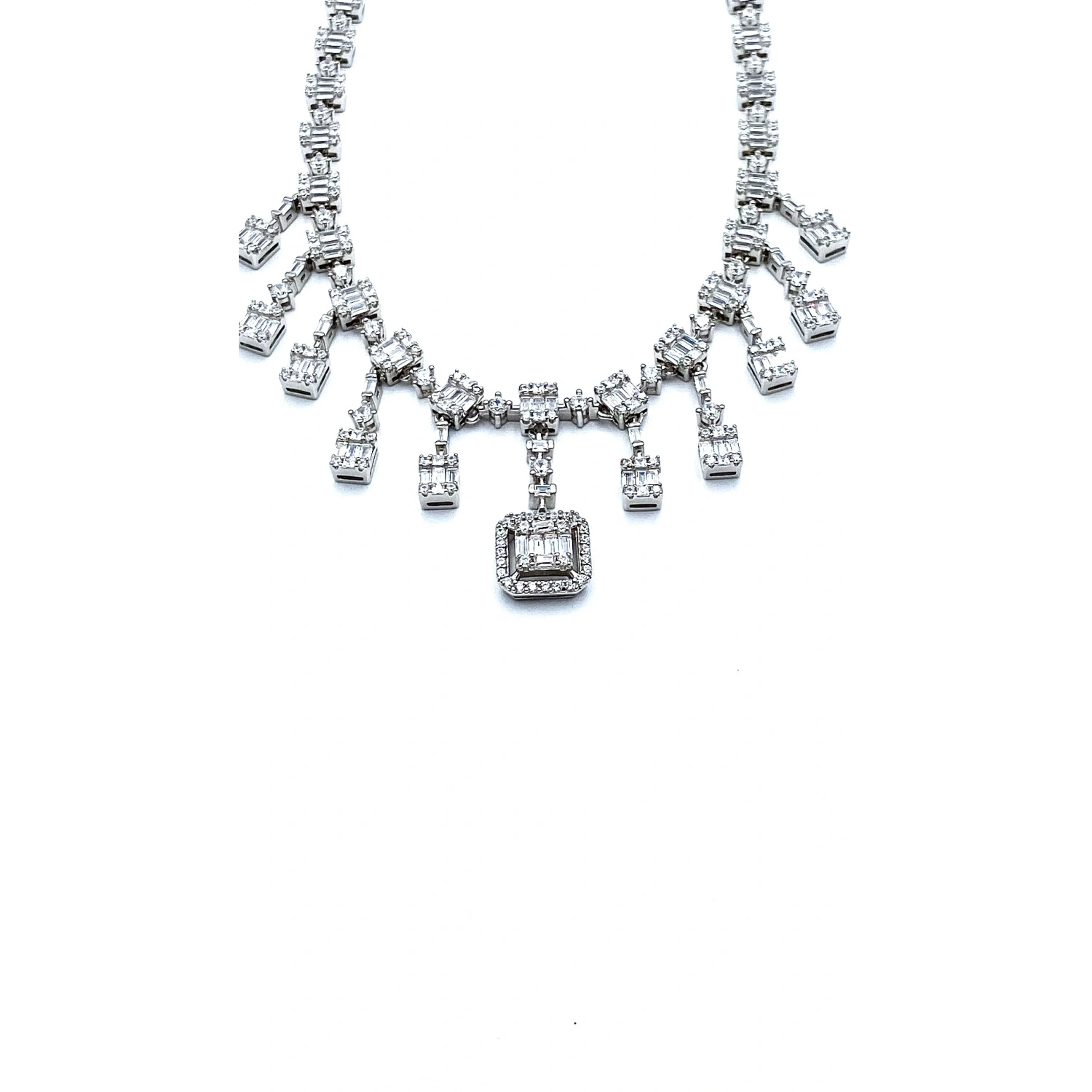 Baget Sallantılı Gerdanlık