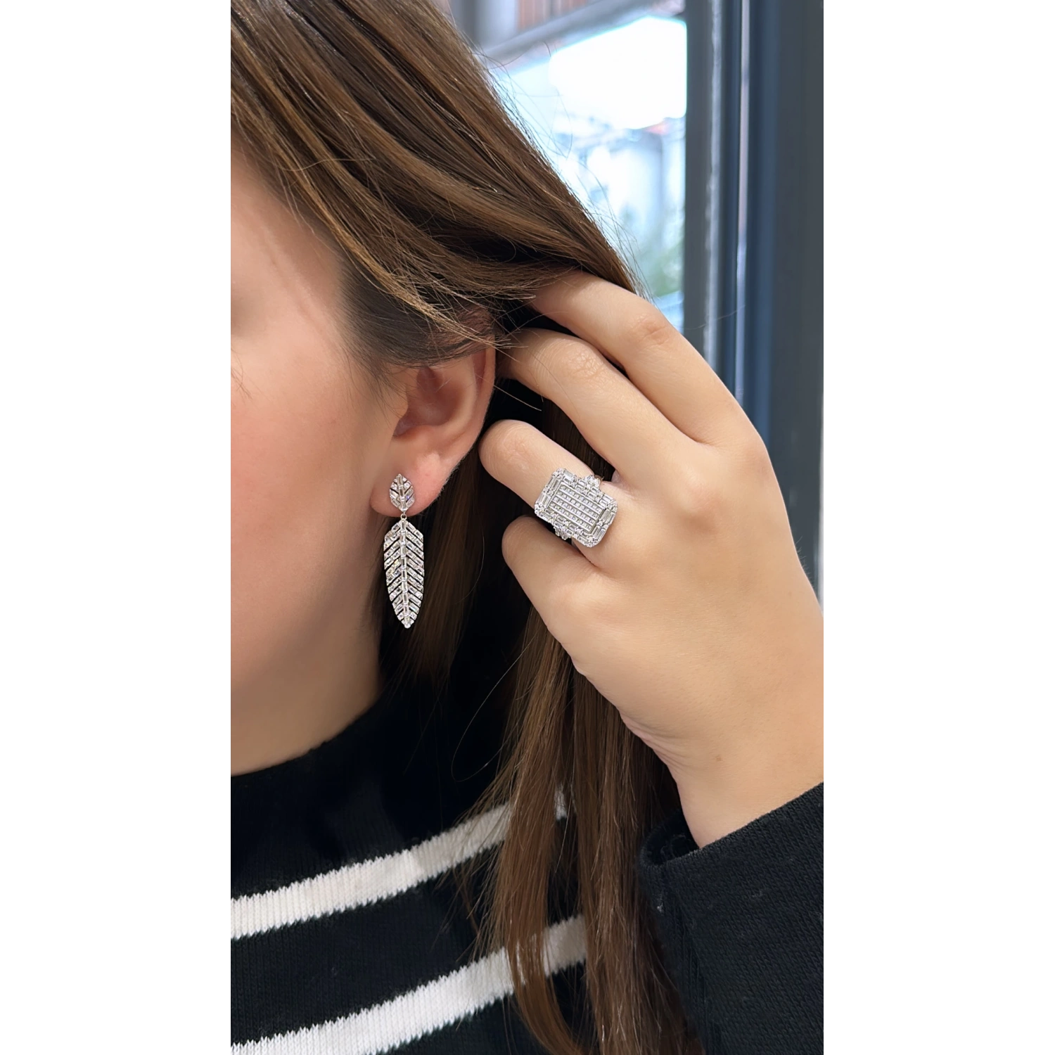 Baget Taşlı 2 Yaprak Küpe