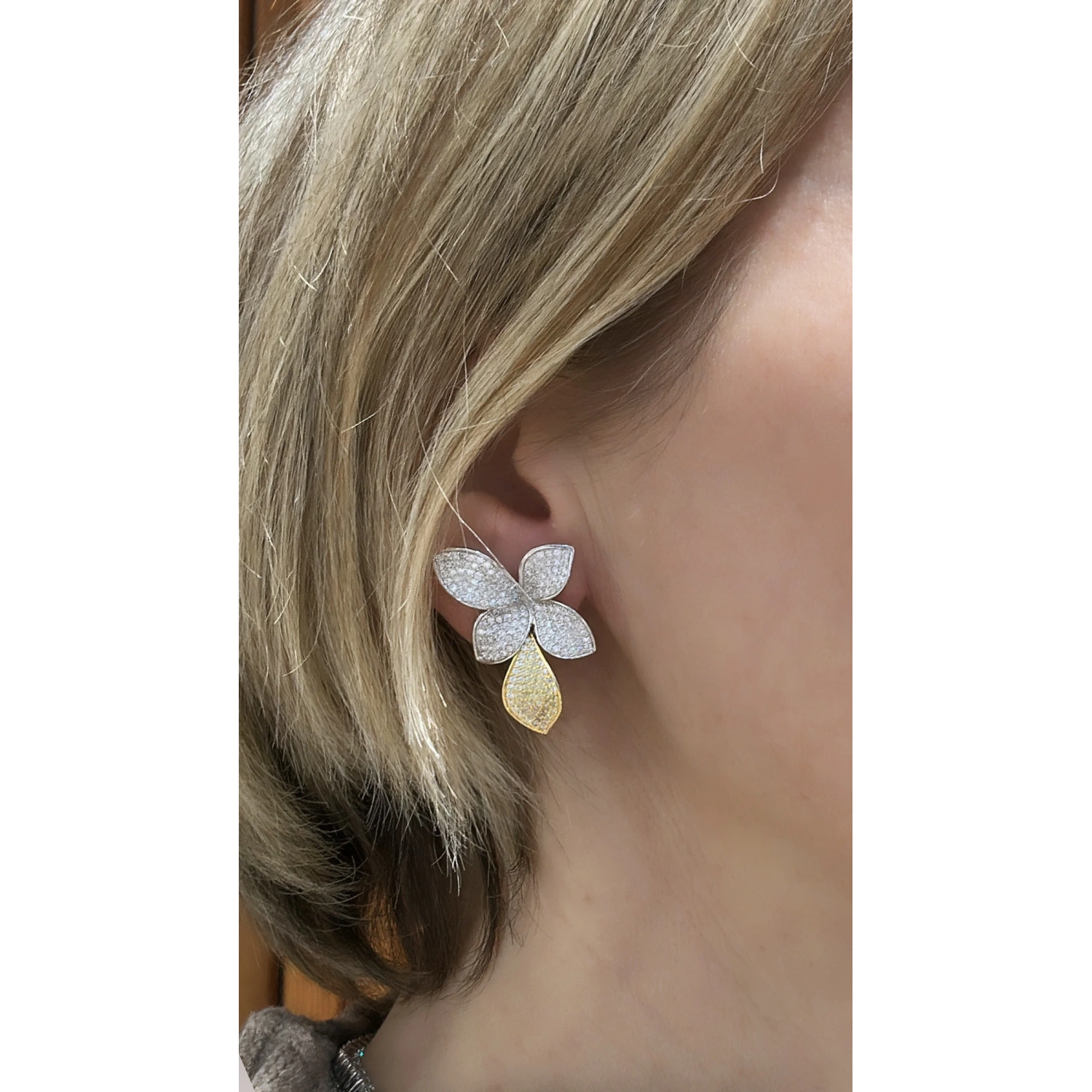 Bruno Taşlı Flower Leaf Gold Küpe