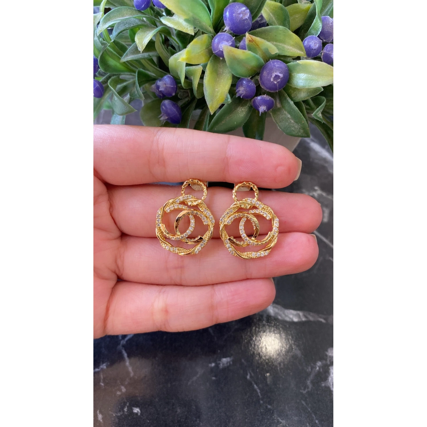 Channy Taşlı Helen Küpe