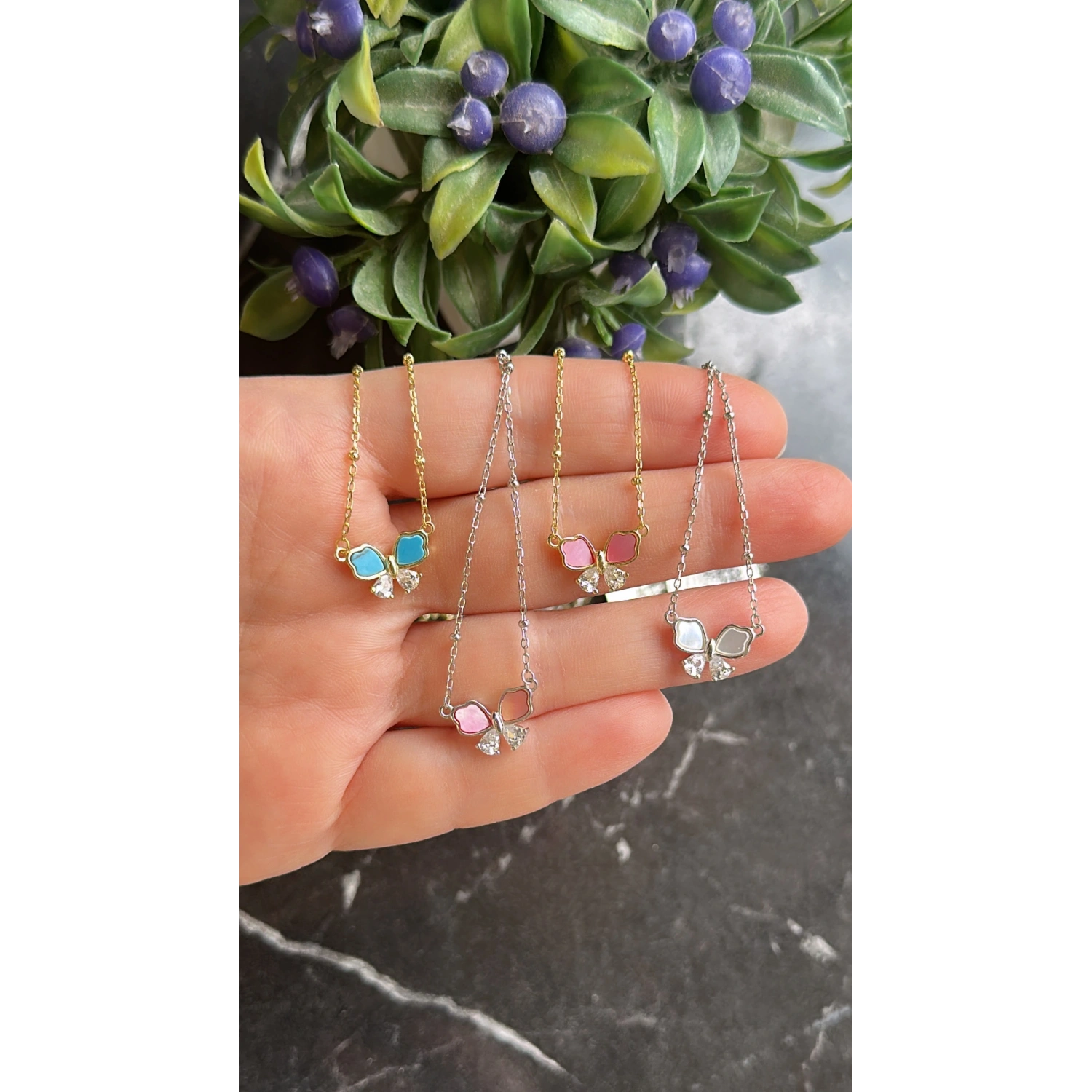 Damla Taşlı Firuze Kelebek Kolye