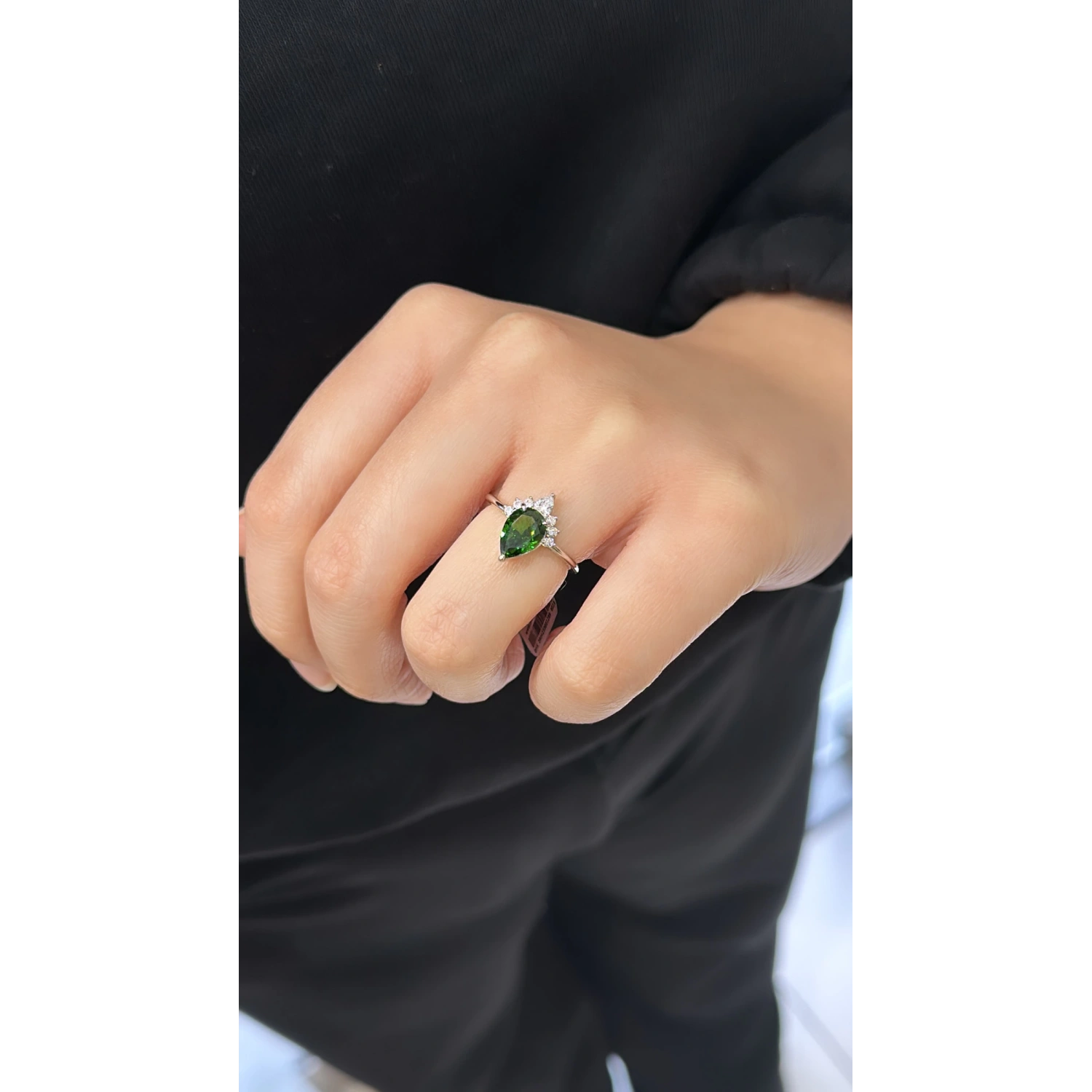 Emerald Crown Yüzük