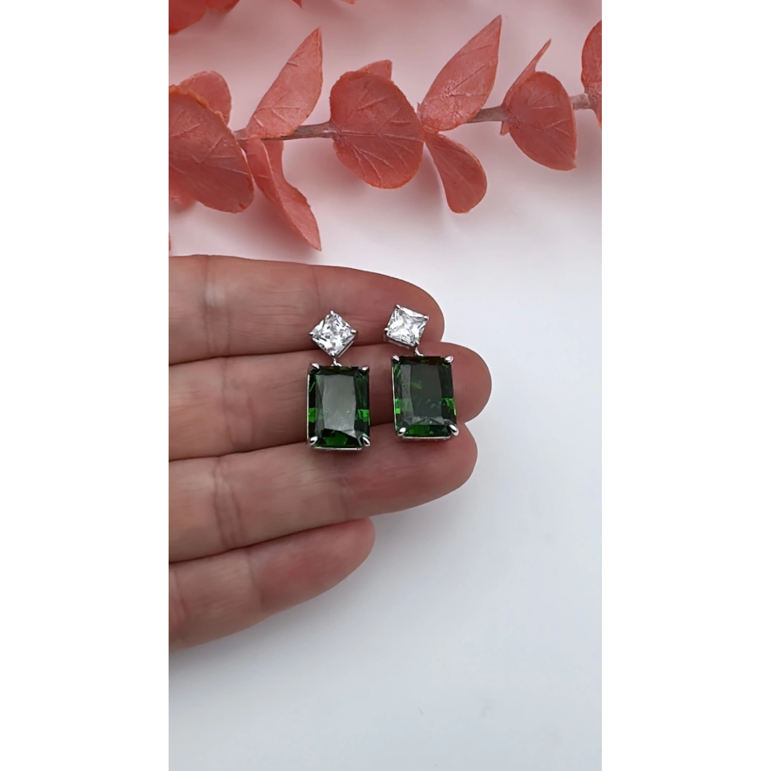 Emerald Ddörtgen Küpe