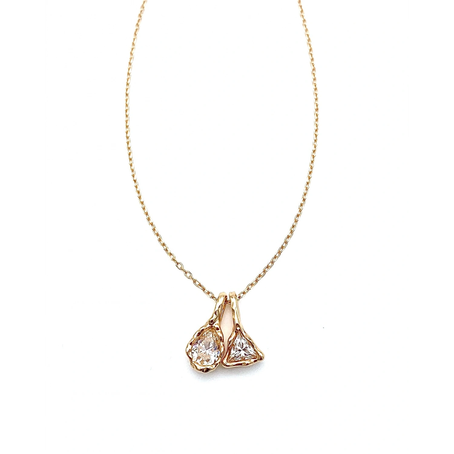 Felicity Oval Tria Charm Kolye