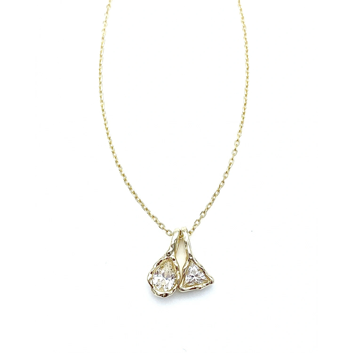 Felicity Oval Tria Charm Kolye