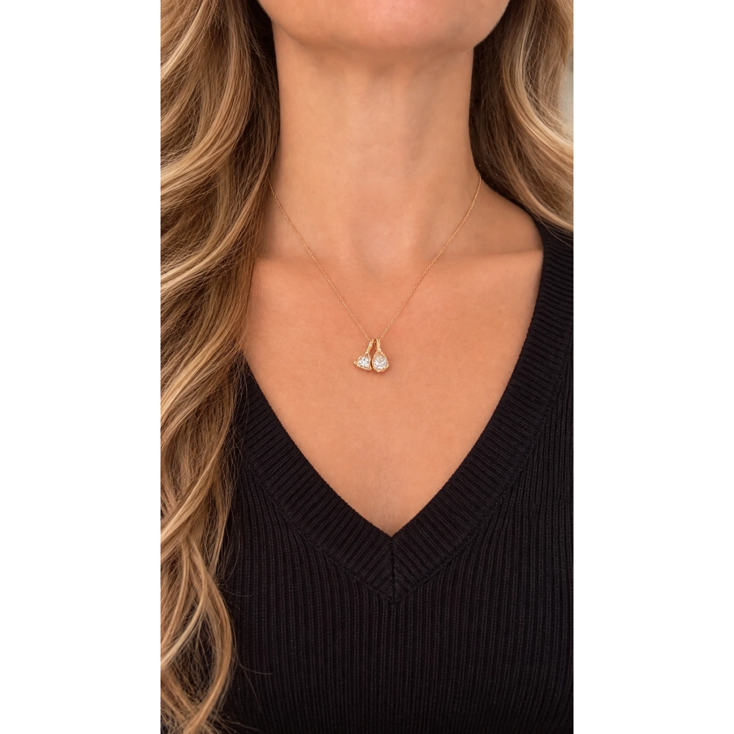 Felicity Oval Tria Charm Kolye