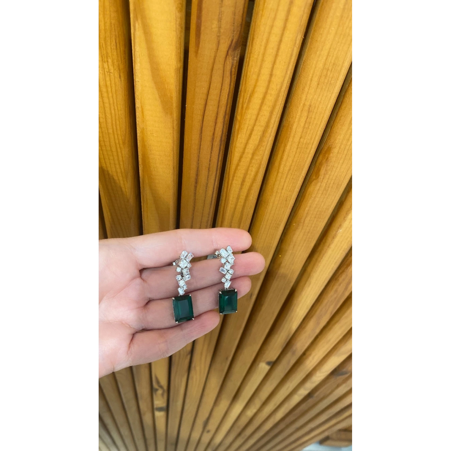 Geo Drop Di Zümrüt Küpe