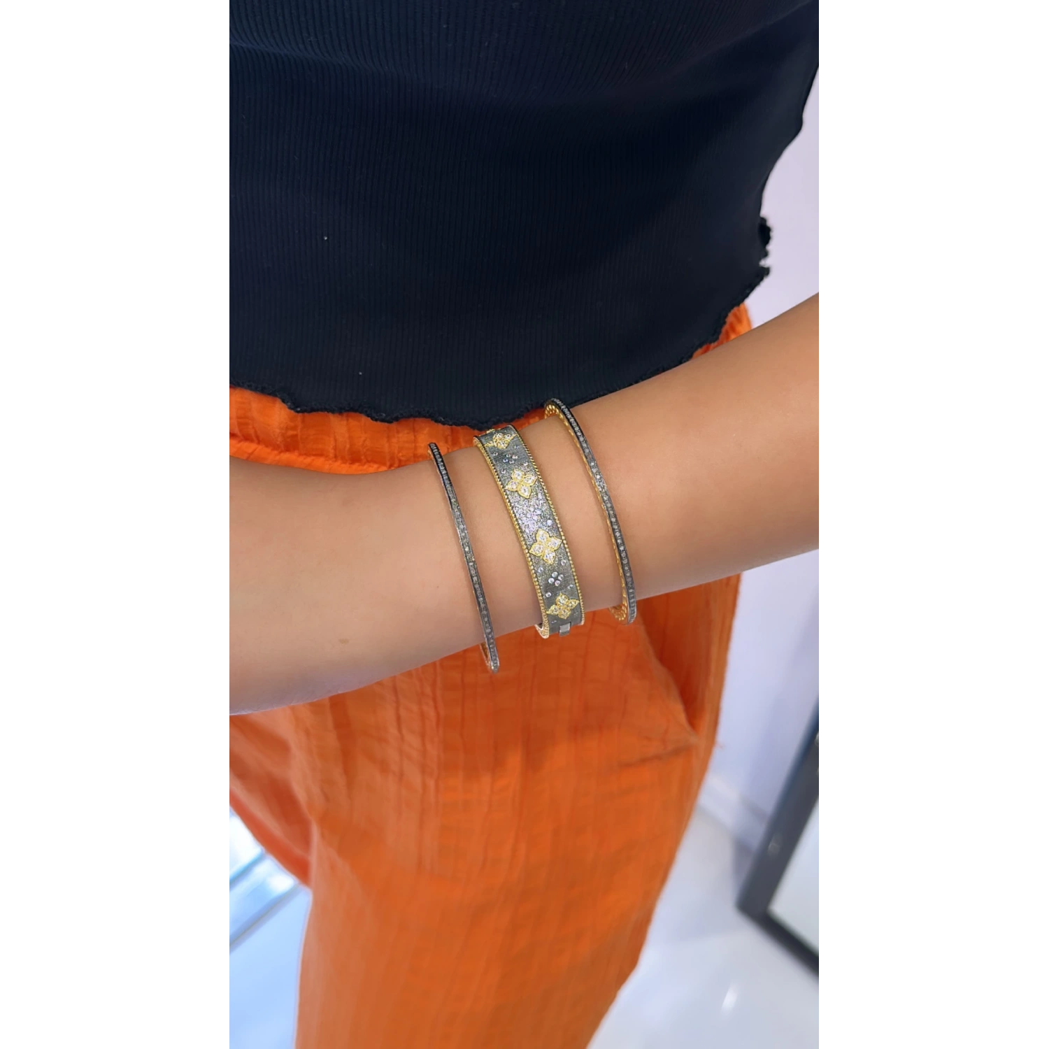 Ham Elmas Hoop Bilezik