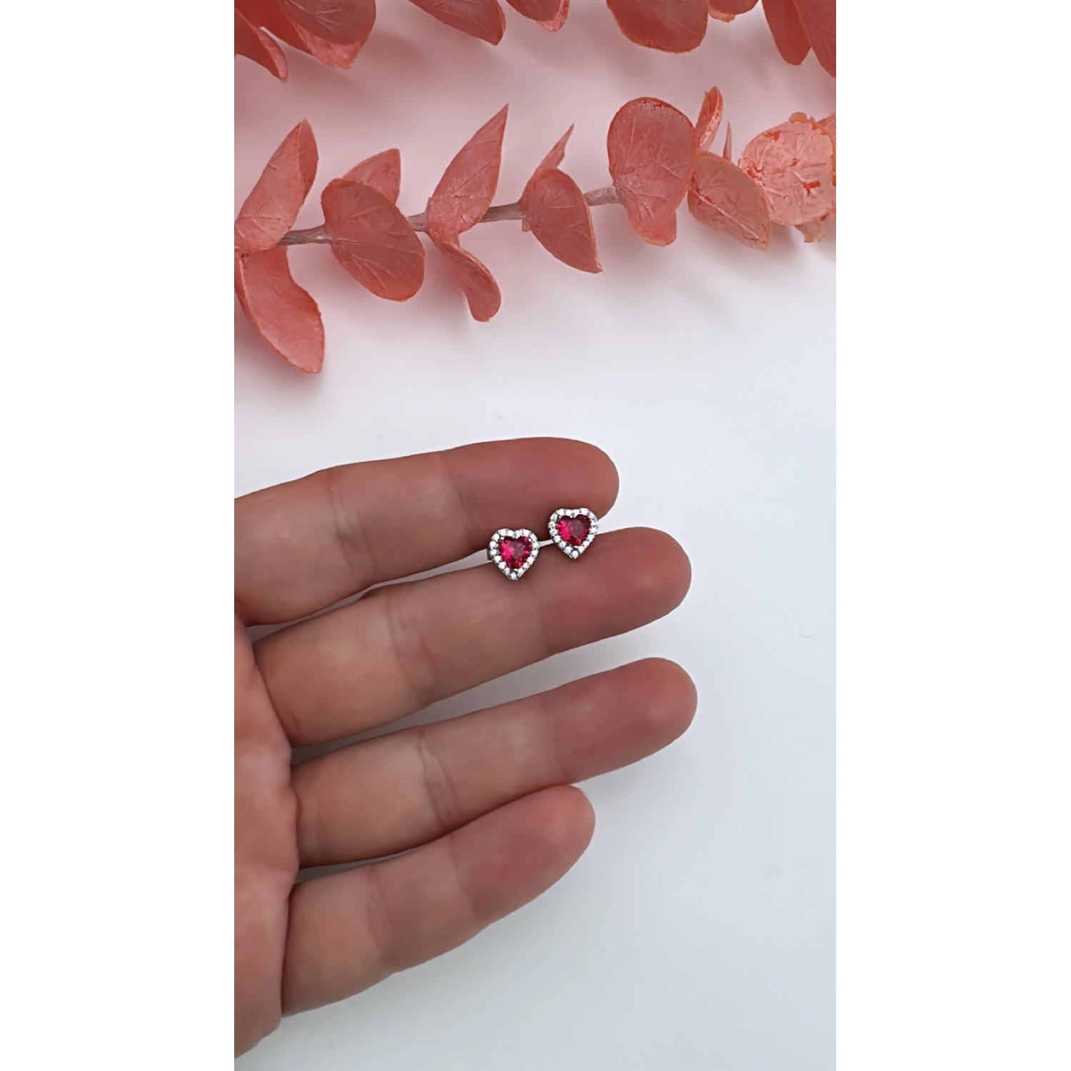 Heart Ruby Stud Küpe