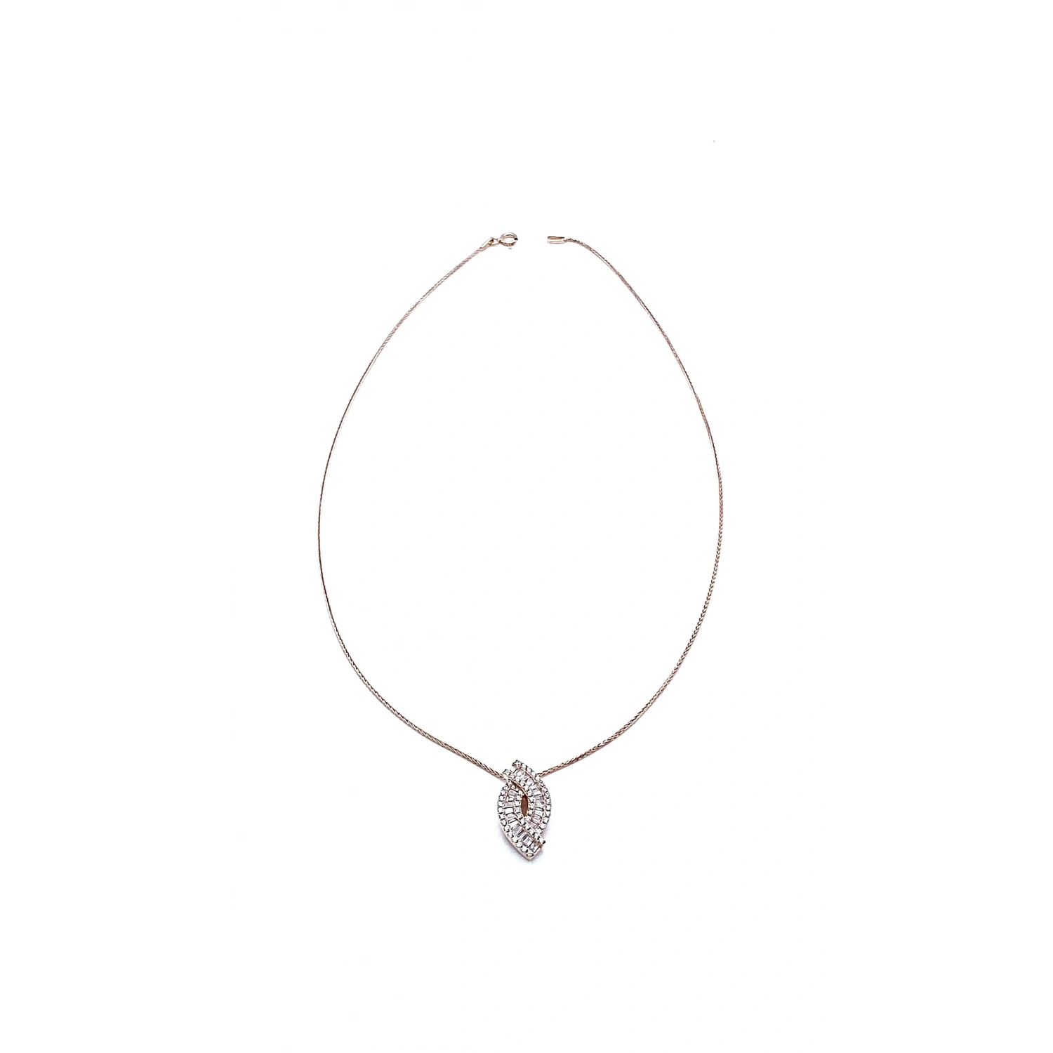 Kenarları Taşlı Baget Kolye