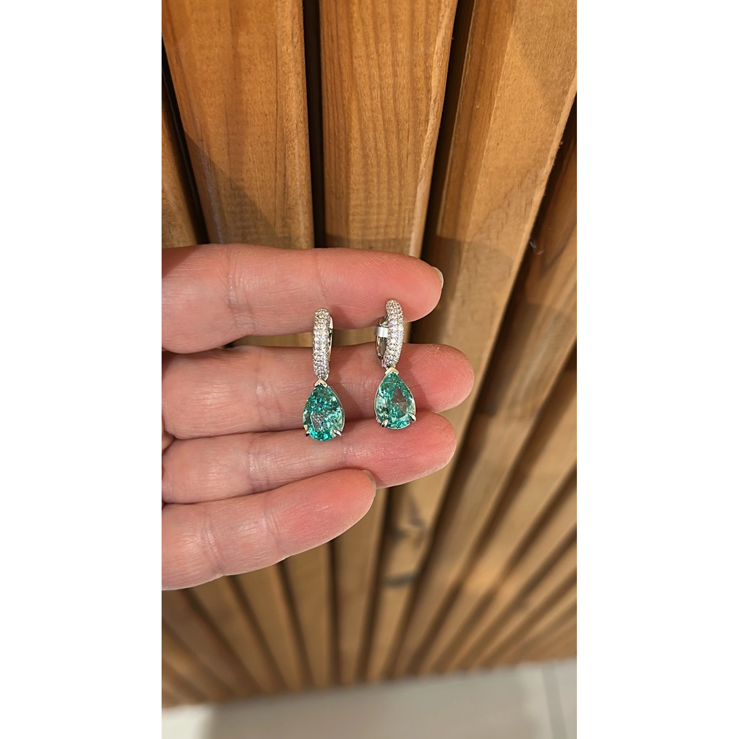 Mint Damla Sallantılı Halka Küpe