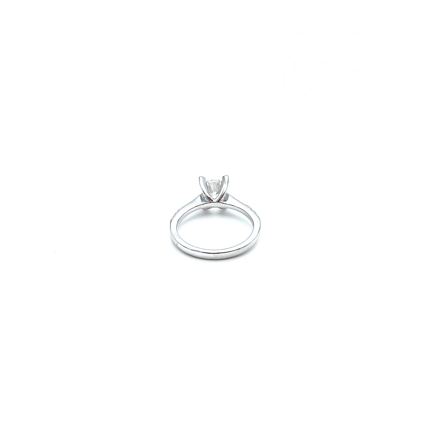 Mozanit 1,25ct 4 Badem Tırnak Yanları Taşlı Tektaş Yüzük