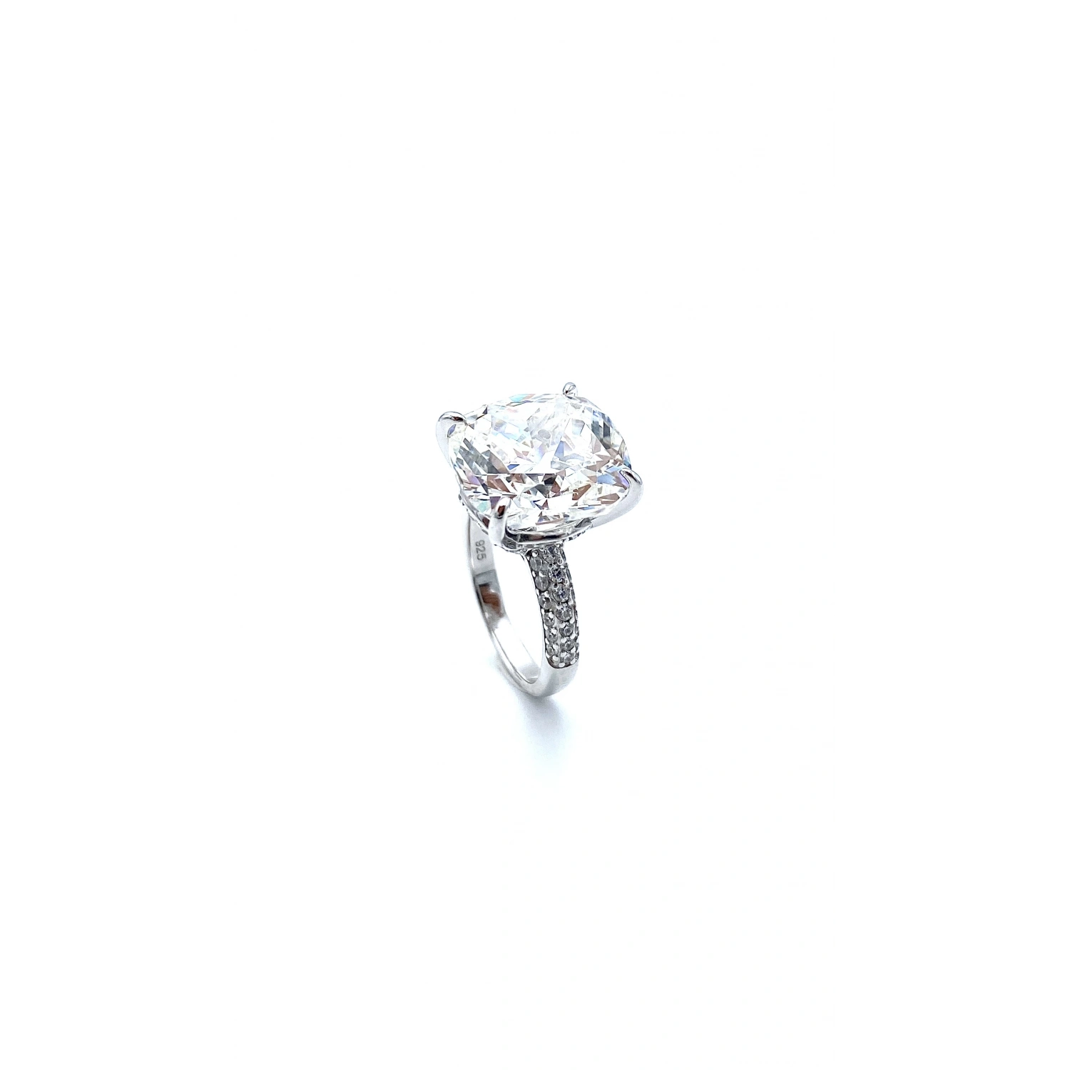 Mozanit 8ct 4 Tırnak Prenses Tektaş Yüzük