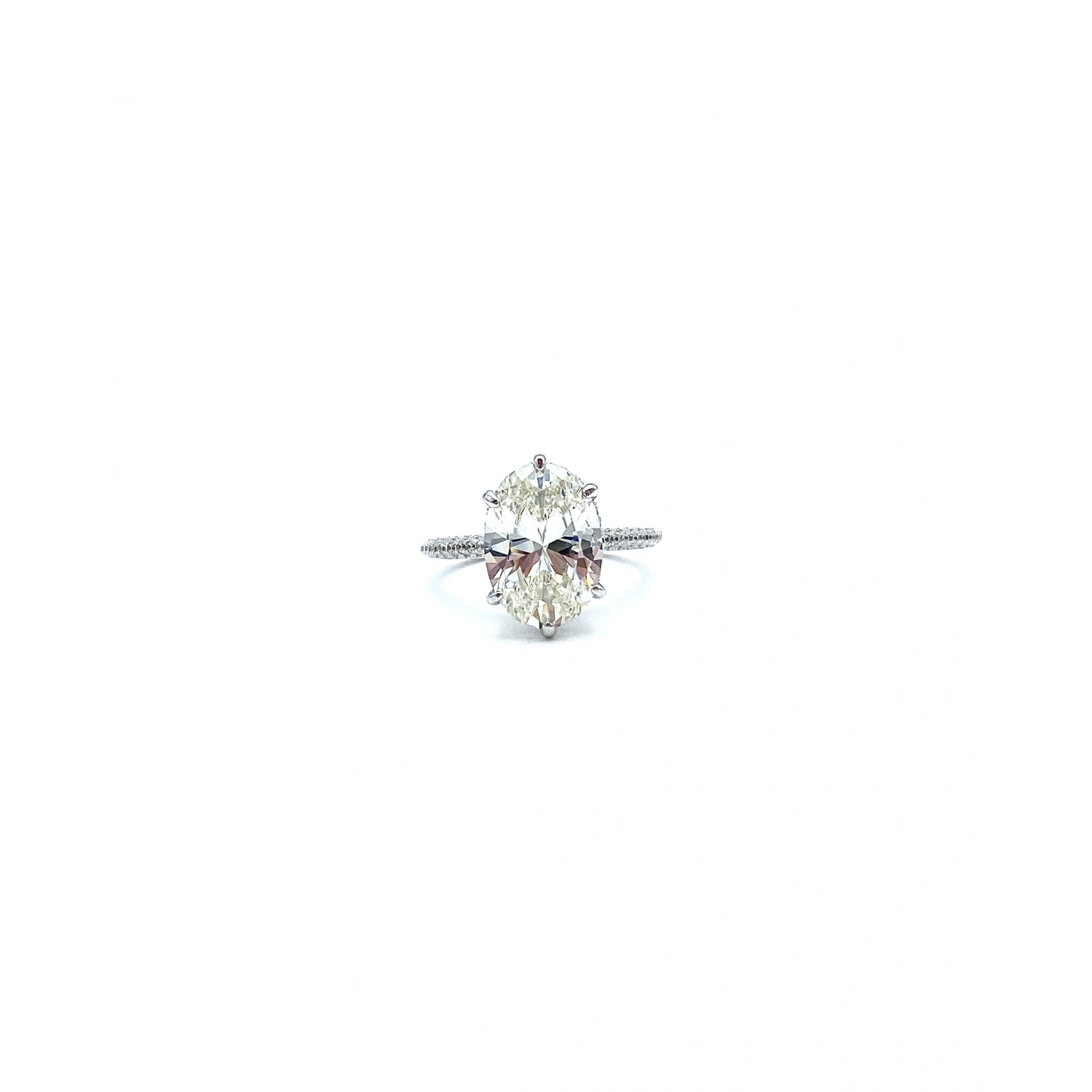 Mozanit Flashy Oval Tektaş Yüzük