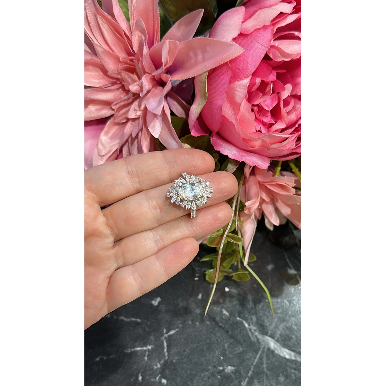 Mozanit Markiz Damla Oval Flame Yüzük