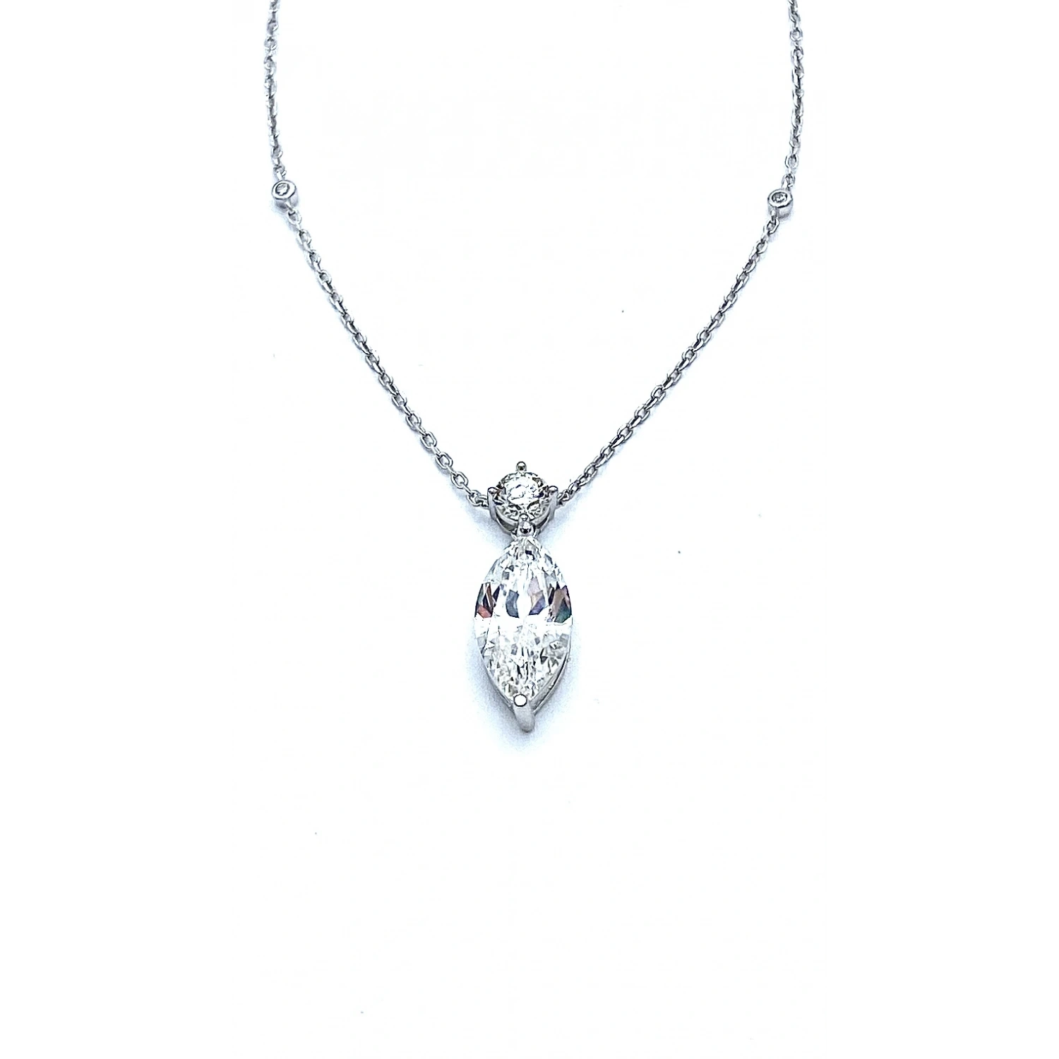 Mozanit Markiz Tektaş Kolye