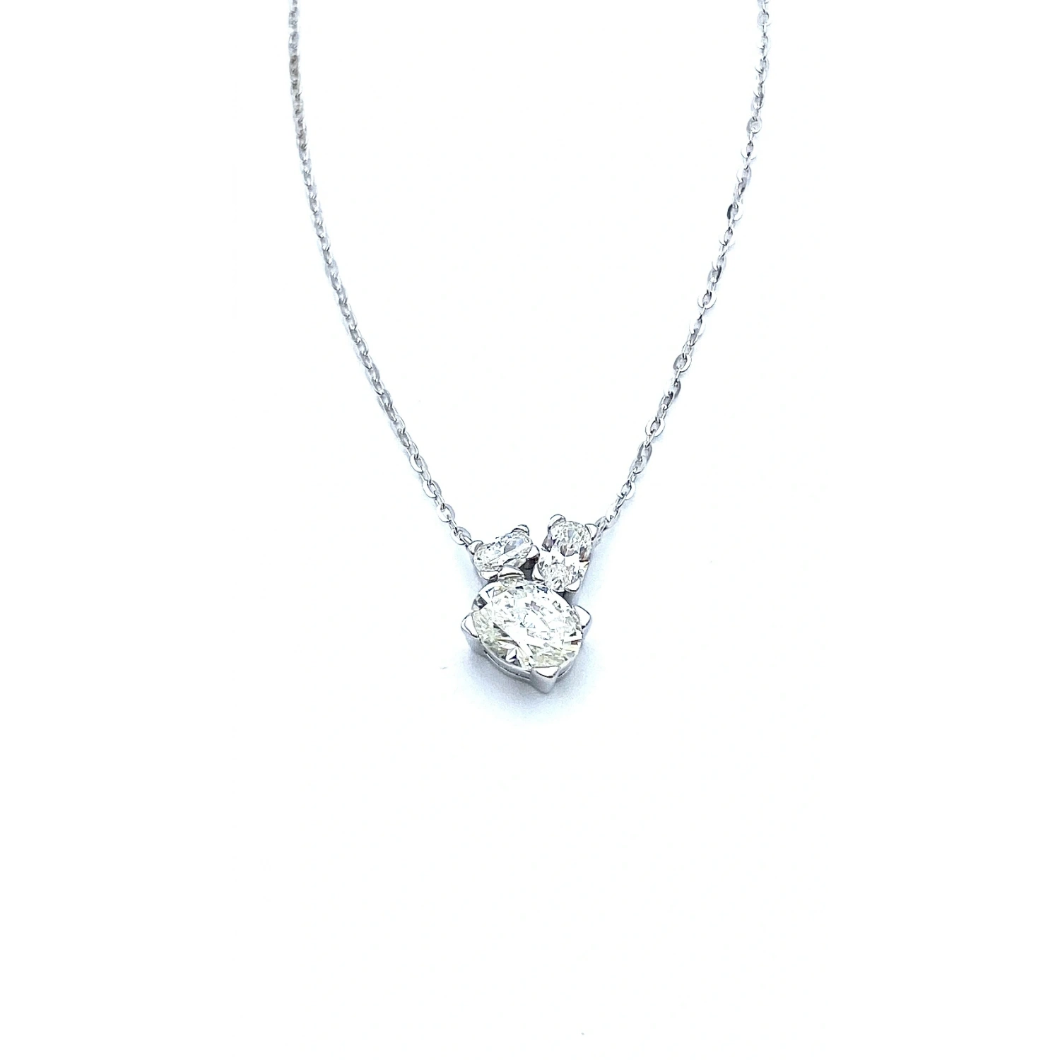 Mozanit Oval Trio Kolye