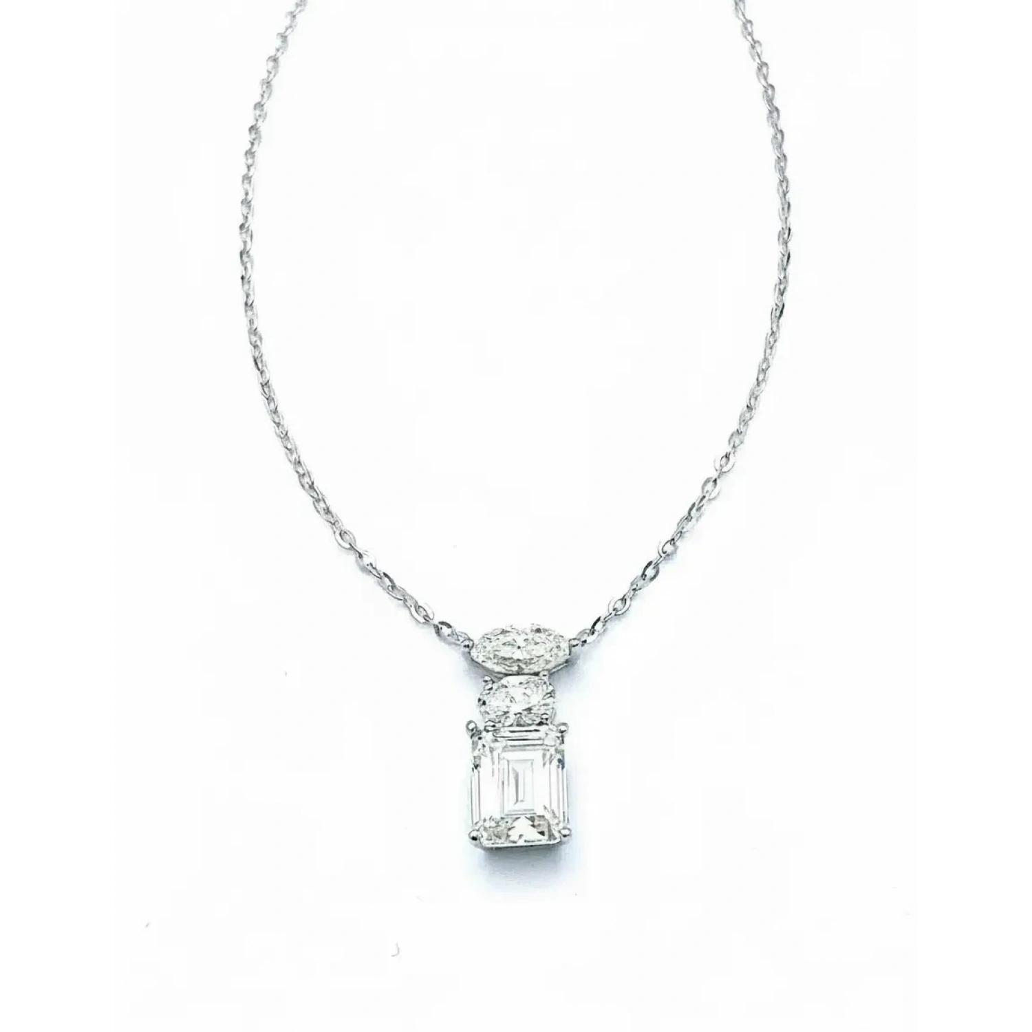 Mozanit Tria Di Markiz Oval Kolye