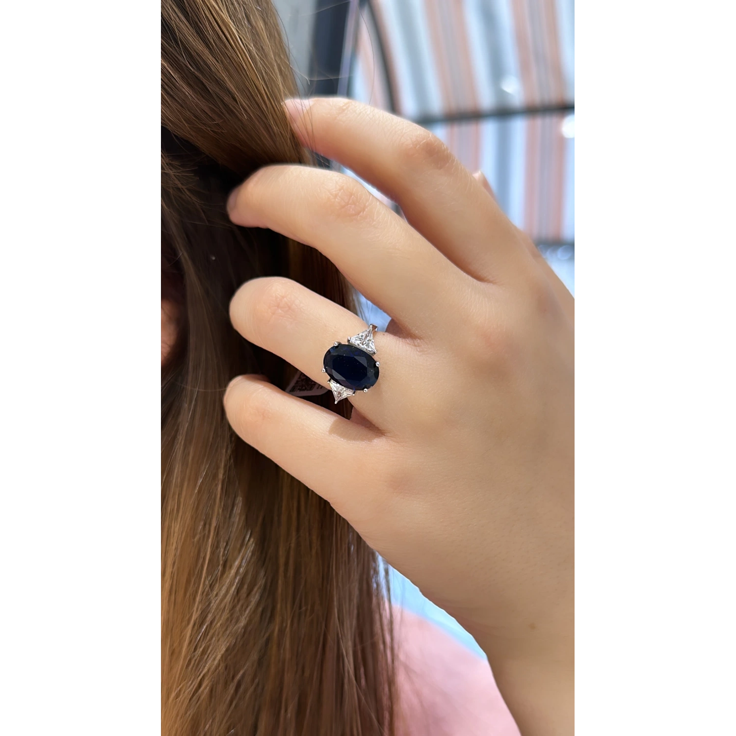 Oval Safir Tria Yüzük