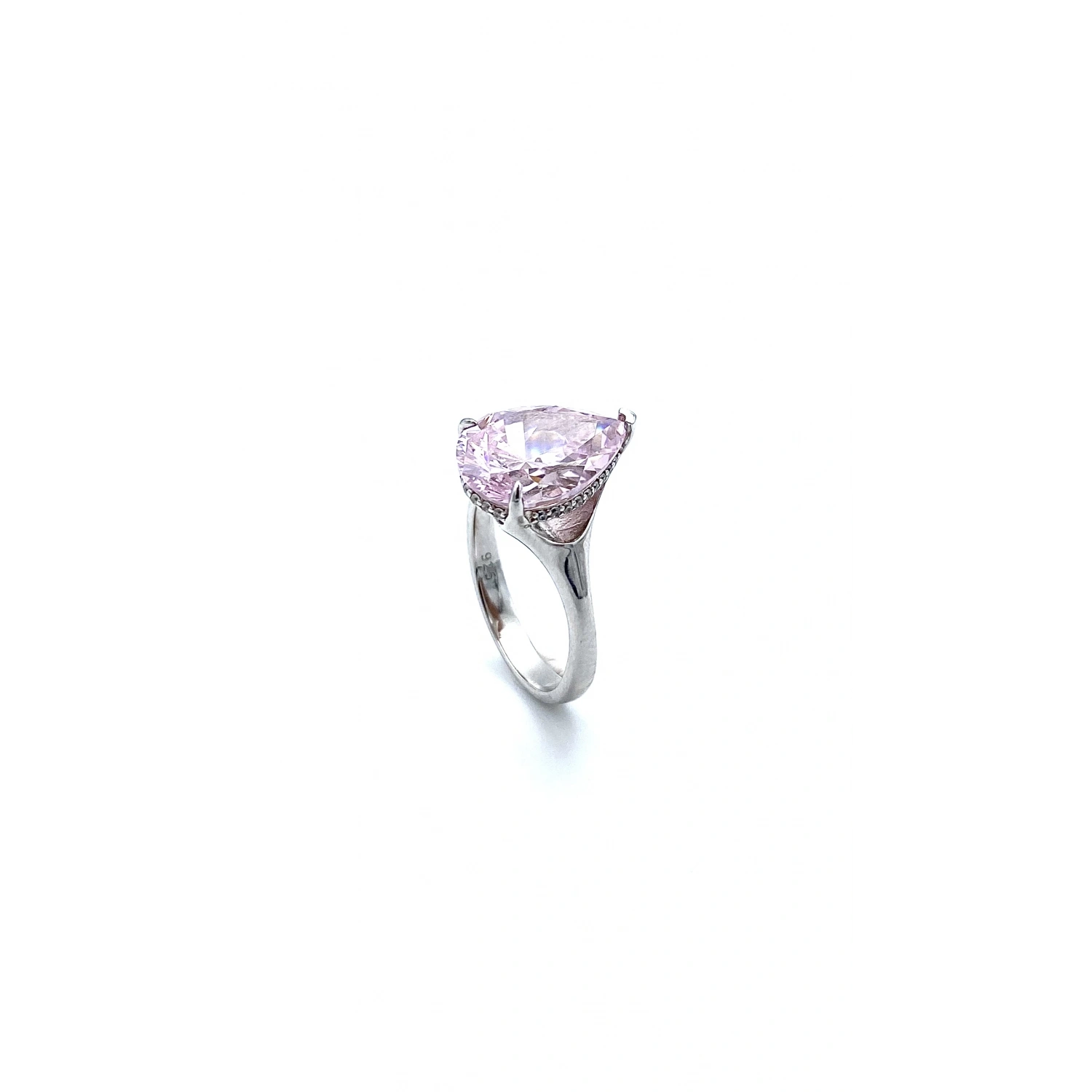 Pembe Safir Damla Tektaş Yüzük