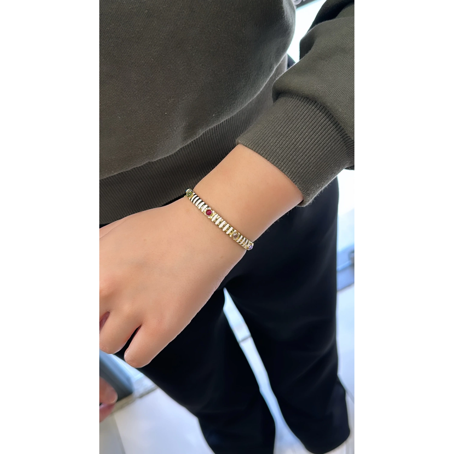 Rainbow Beyaz Mineli Kelepçe