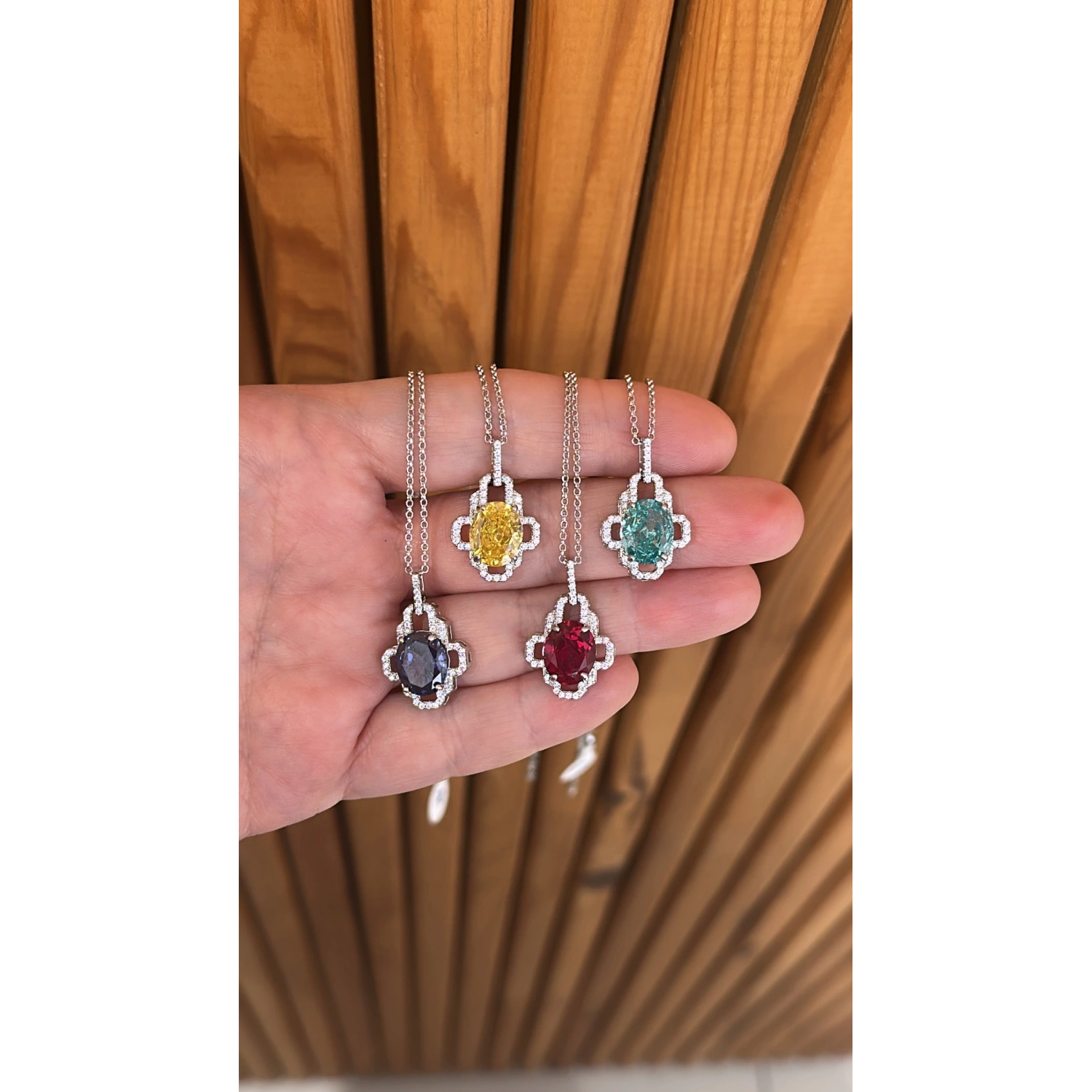 Tanzanit Rosie Kolye