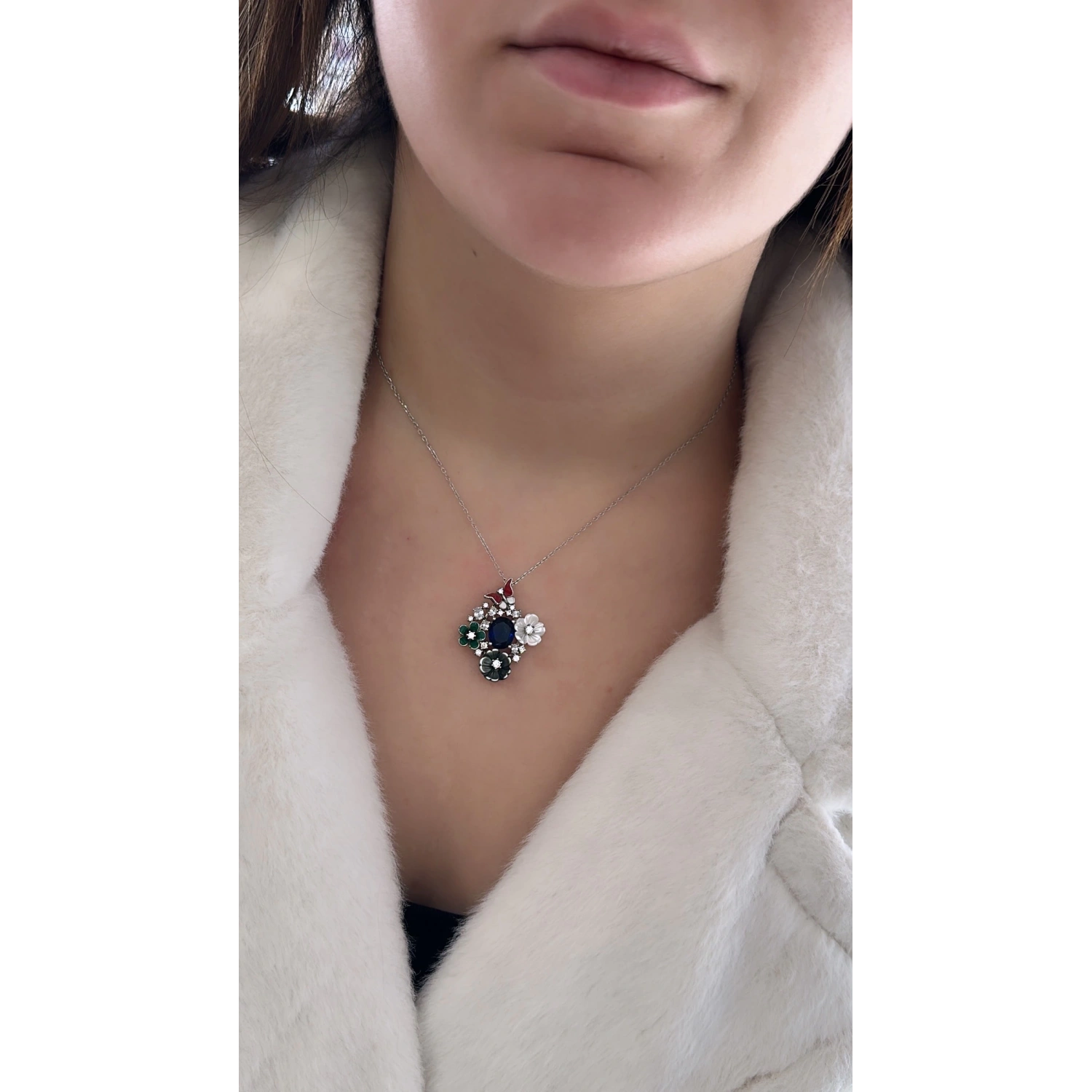 Sedef Çiçek Kelebek Tasarım Kolye