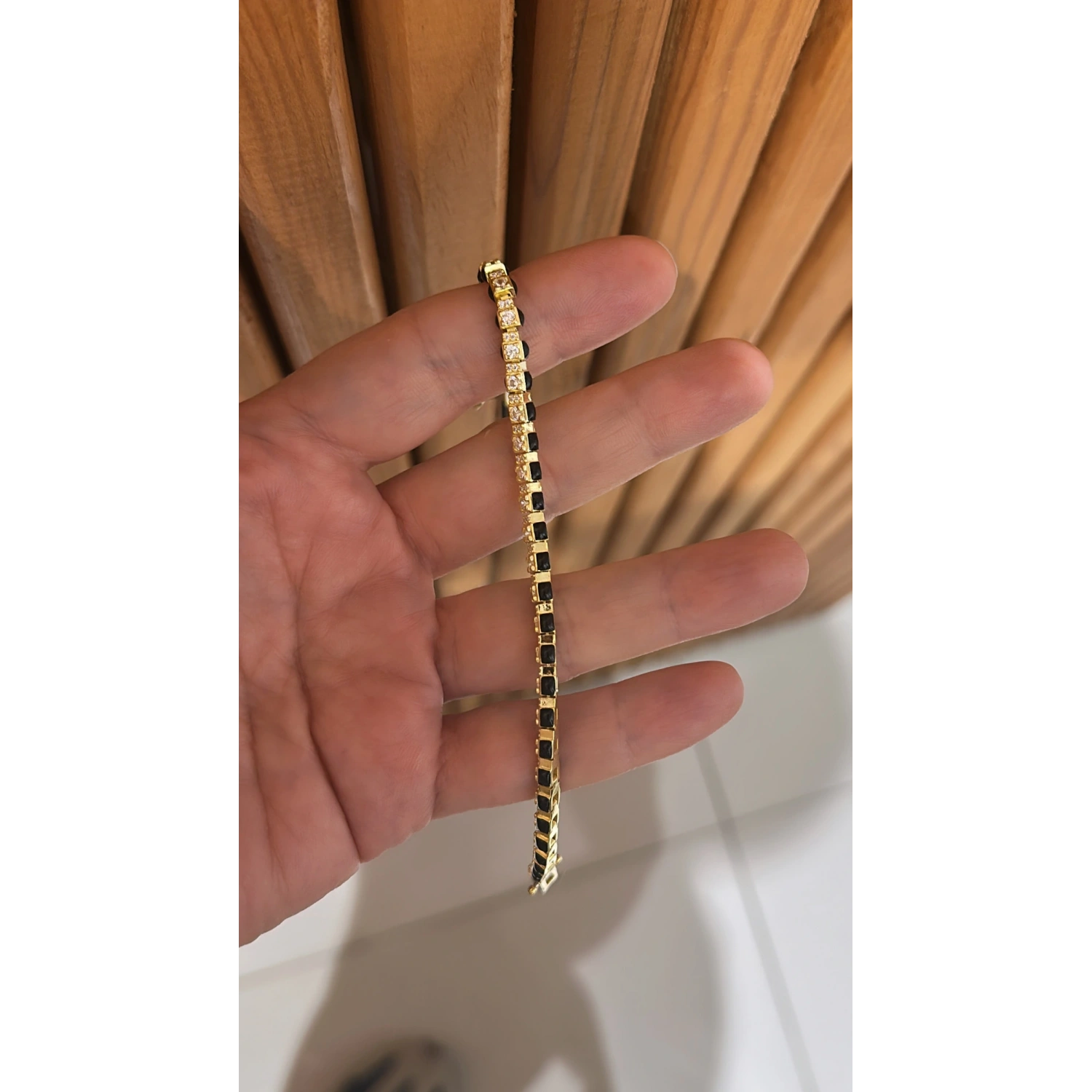 Siyah Mine Tasarım Gömme Taş Suyolu Bileklik