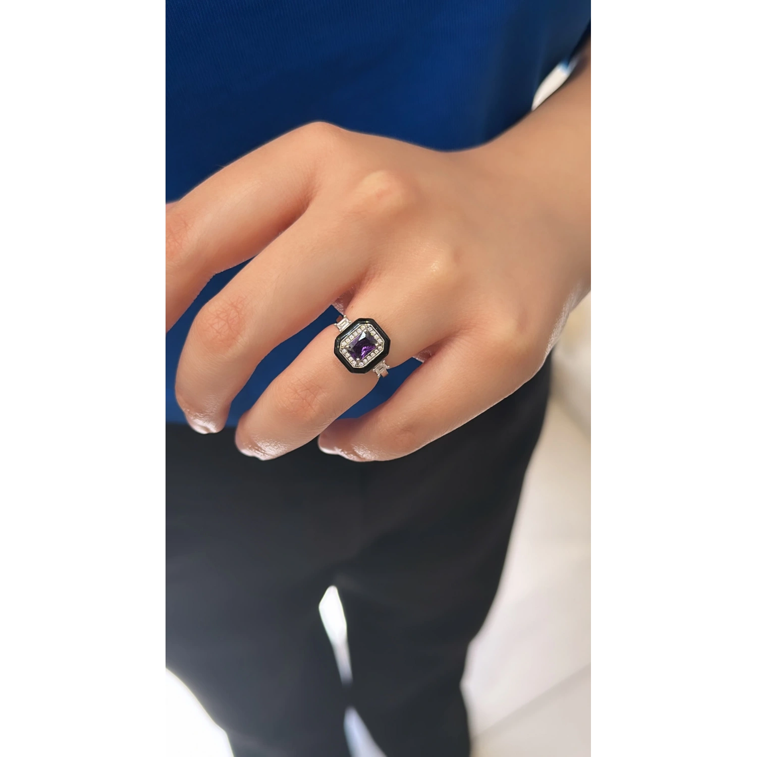 Siyah Mineli Mor Di Yüzük