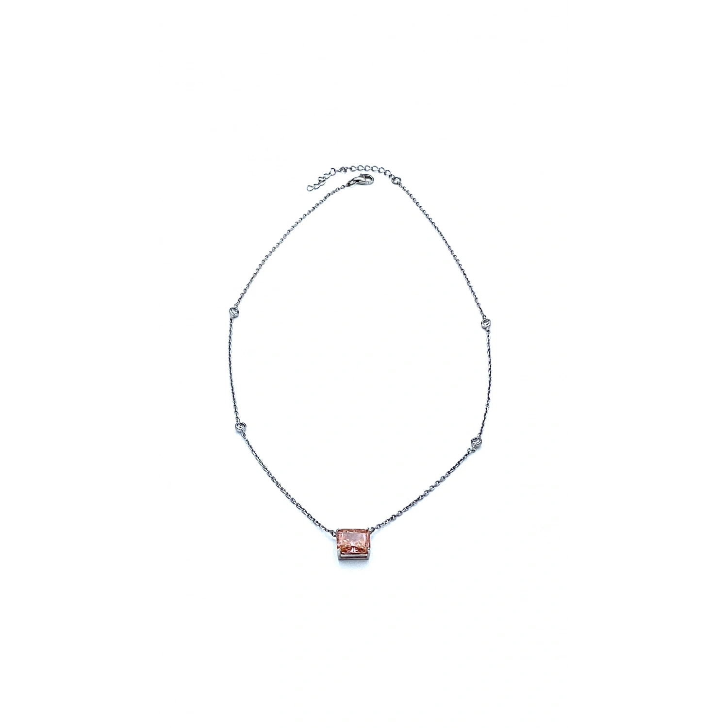 Somon Pembe Di Kolye