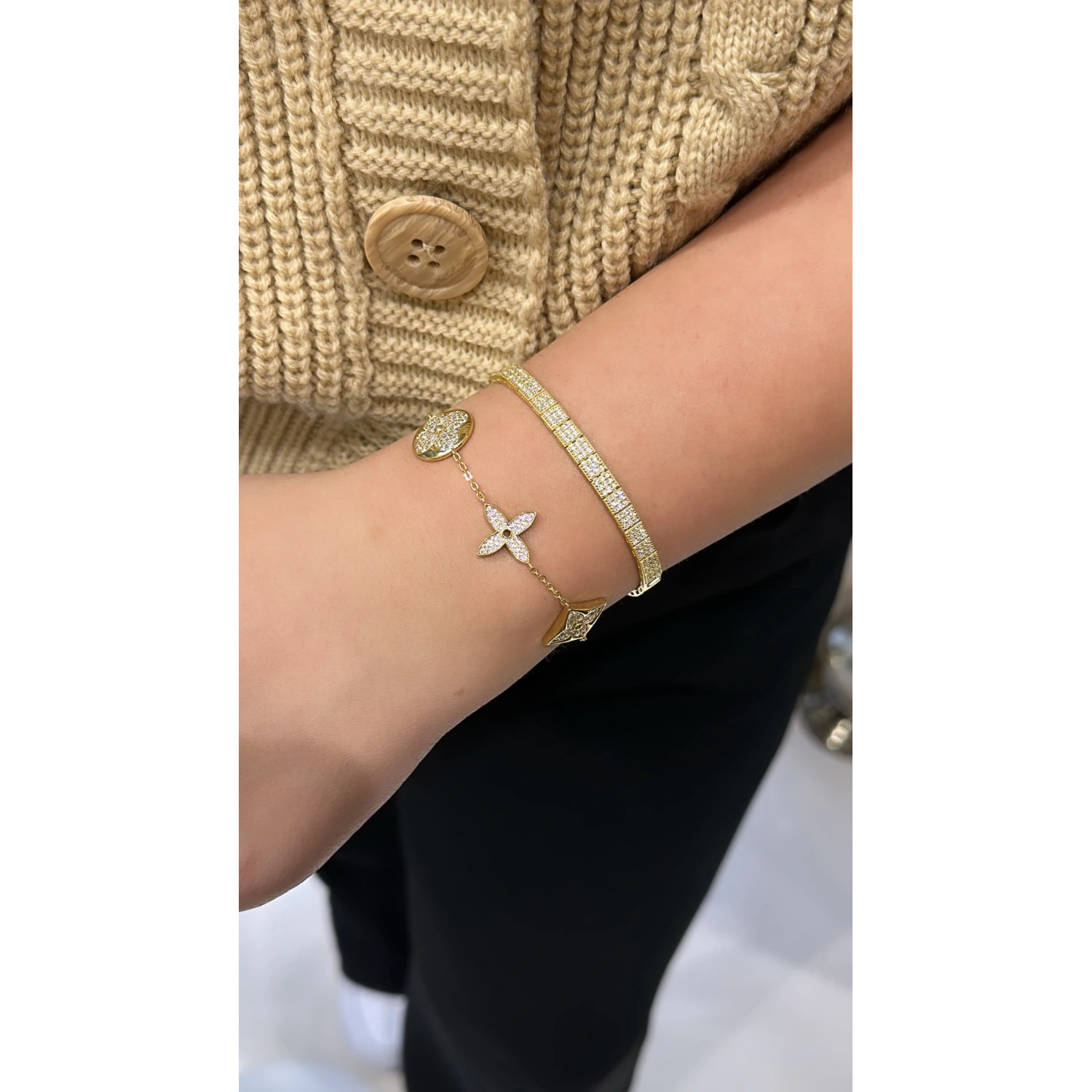 Taşlı Plaka Milky G Bileklik