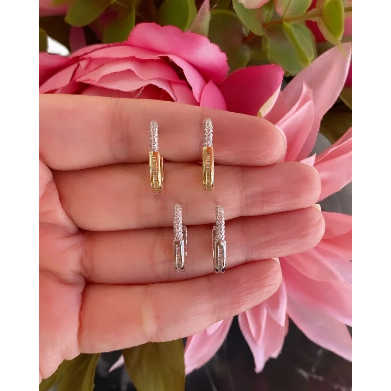 Tify Mini Baget Taşlı Halka Küpe