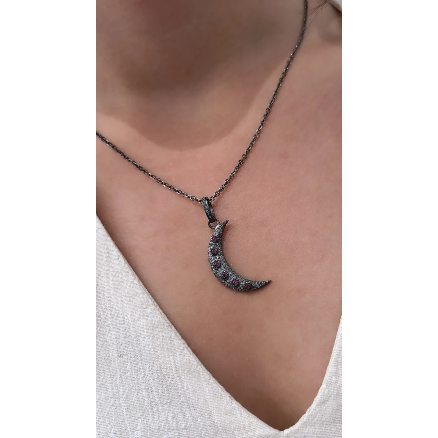 Yakut Ham Elmas Hilal Kolye Ucu