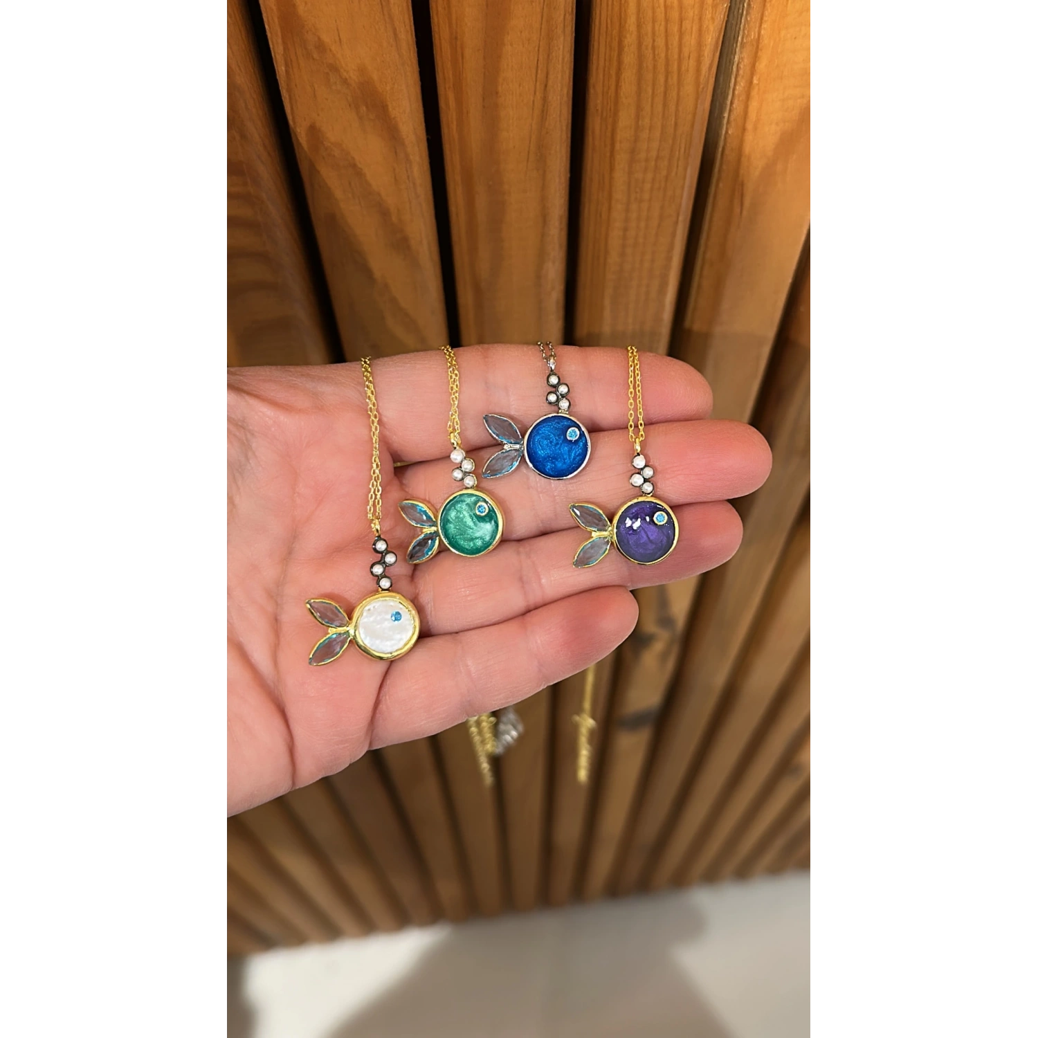 Yeşil Minelil Balık Kolye